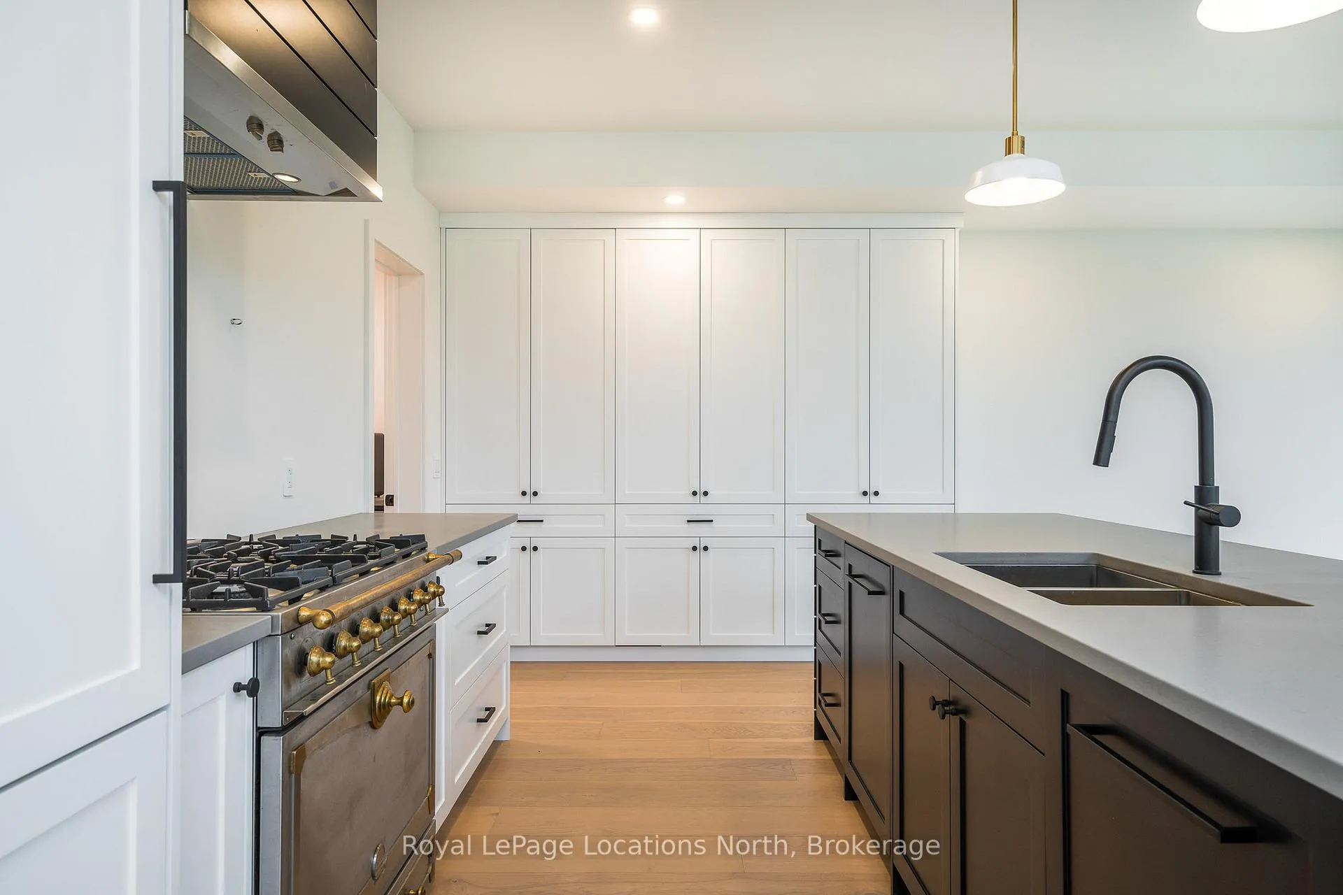 Photo 13 of 18 Melville Street, Clearview, Nottawa — HOMEH