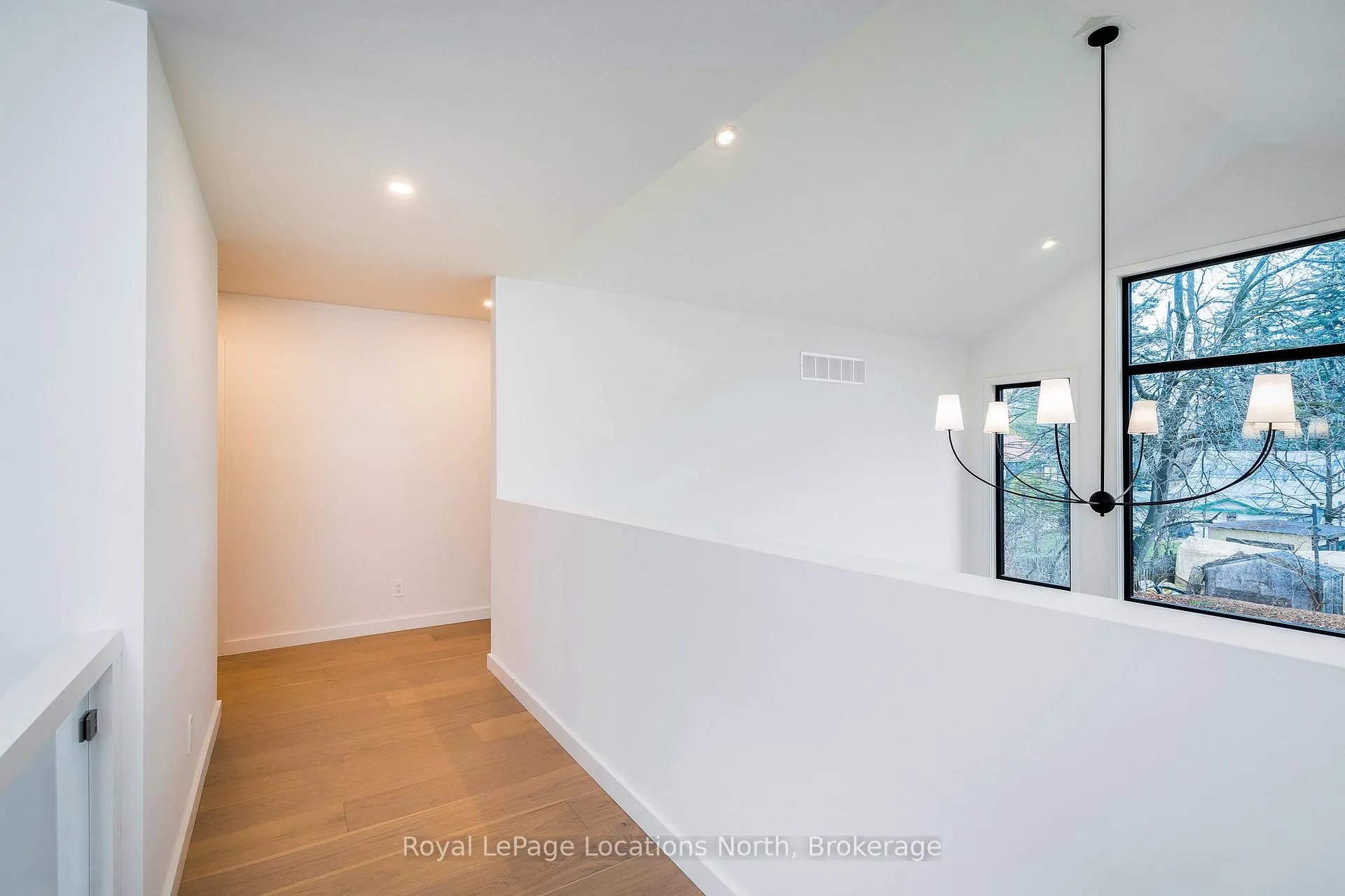 Photo 24 of 18 Melville Street, Clearview, Nottawa — HOMEH
