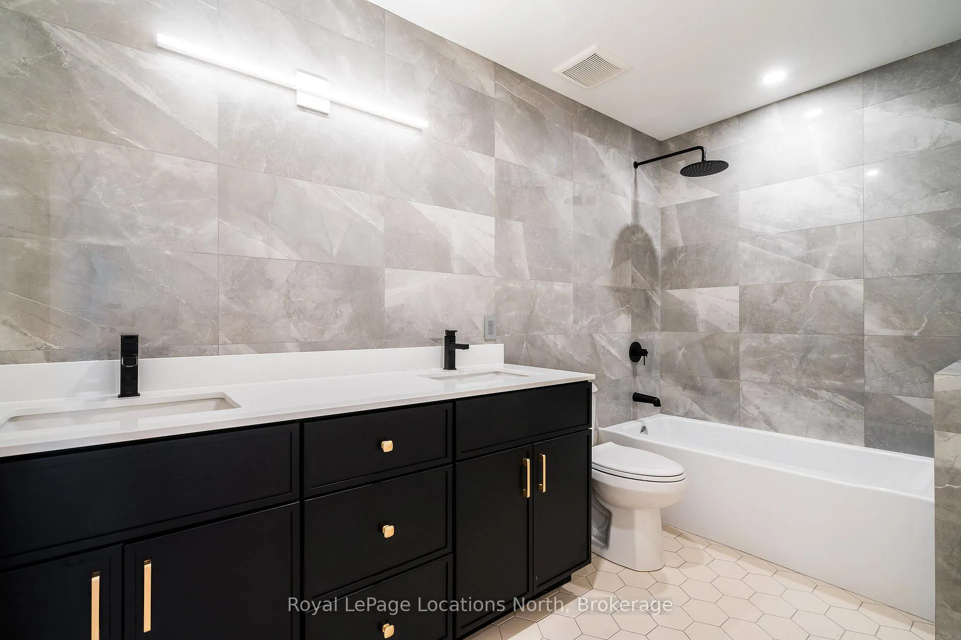 Photo 33 of 18 Melville Street, Clearview, Nottawa — HOMEH