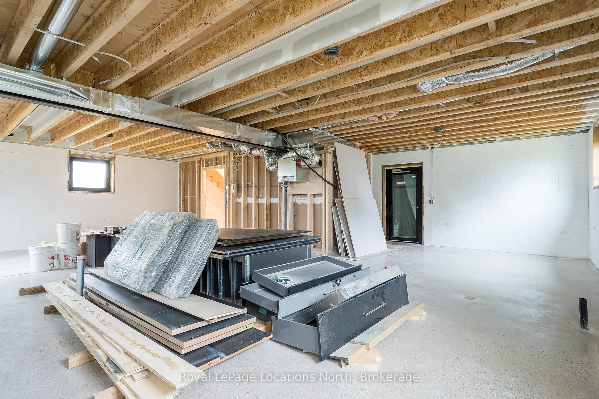 Photo 38 of 18 Melville Street, Clearview, Nottawa — HOMEH