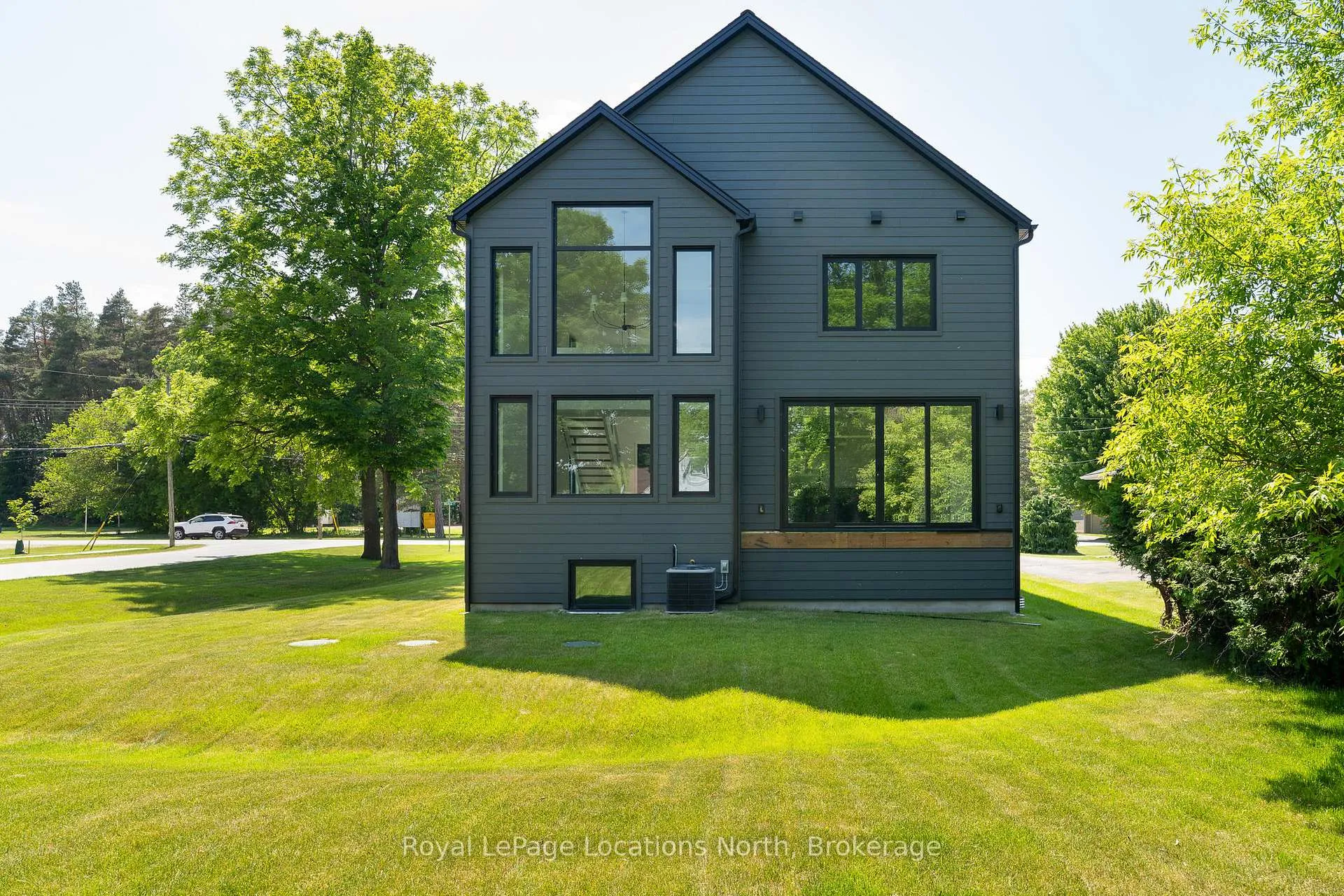 Photo 42 of 18 Melville Street, Clearview, Nottawa — HOMEH