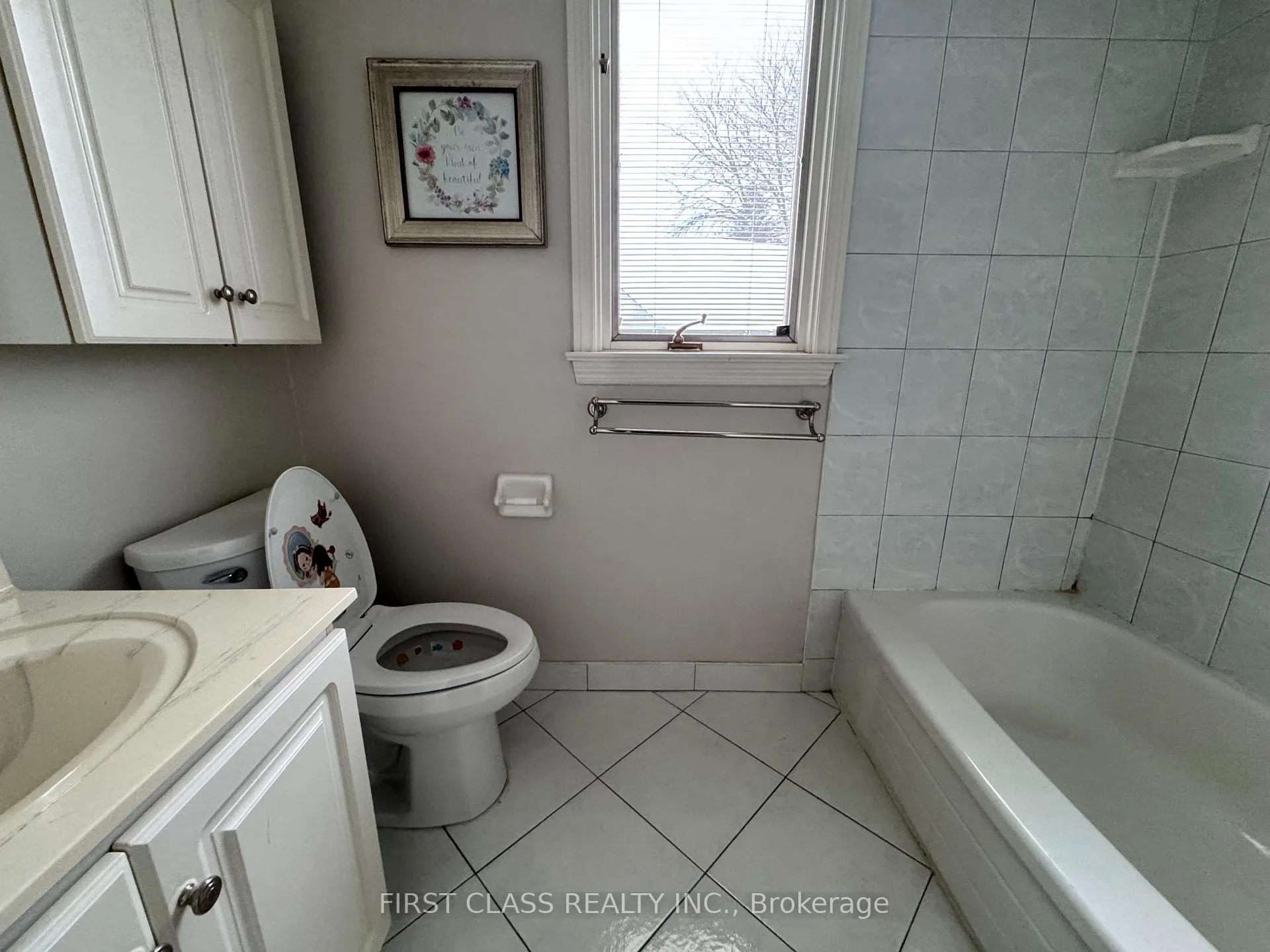 Photo 20 of 33 Apple Orchard Path, Markham, Royal Orchard — HOMEH