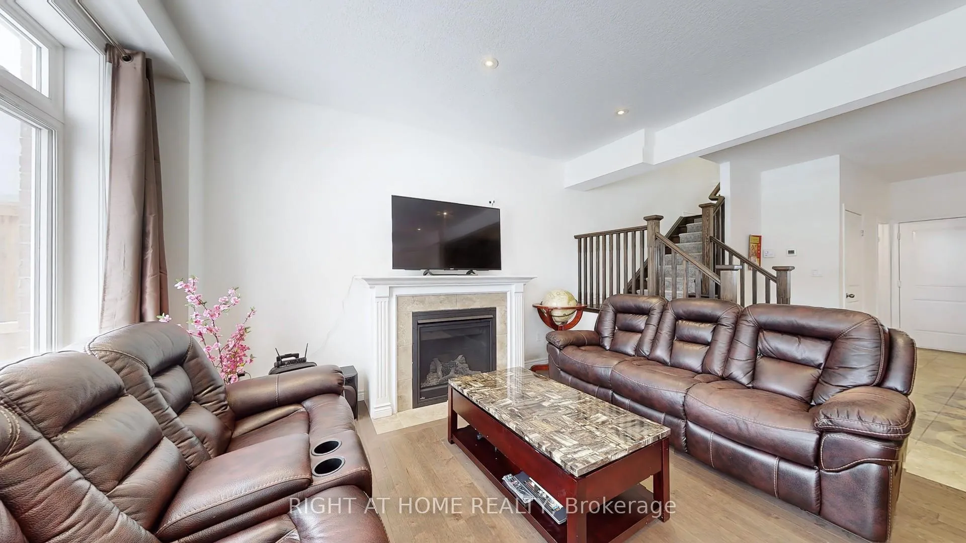 Photo 10 of 348 Rivertrail Avenue, Kitchener — HOMEH