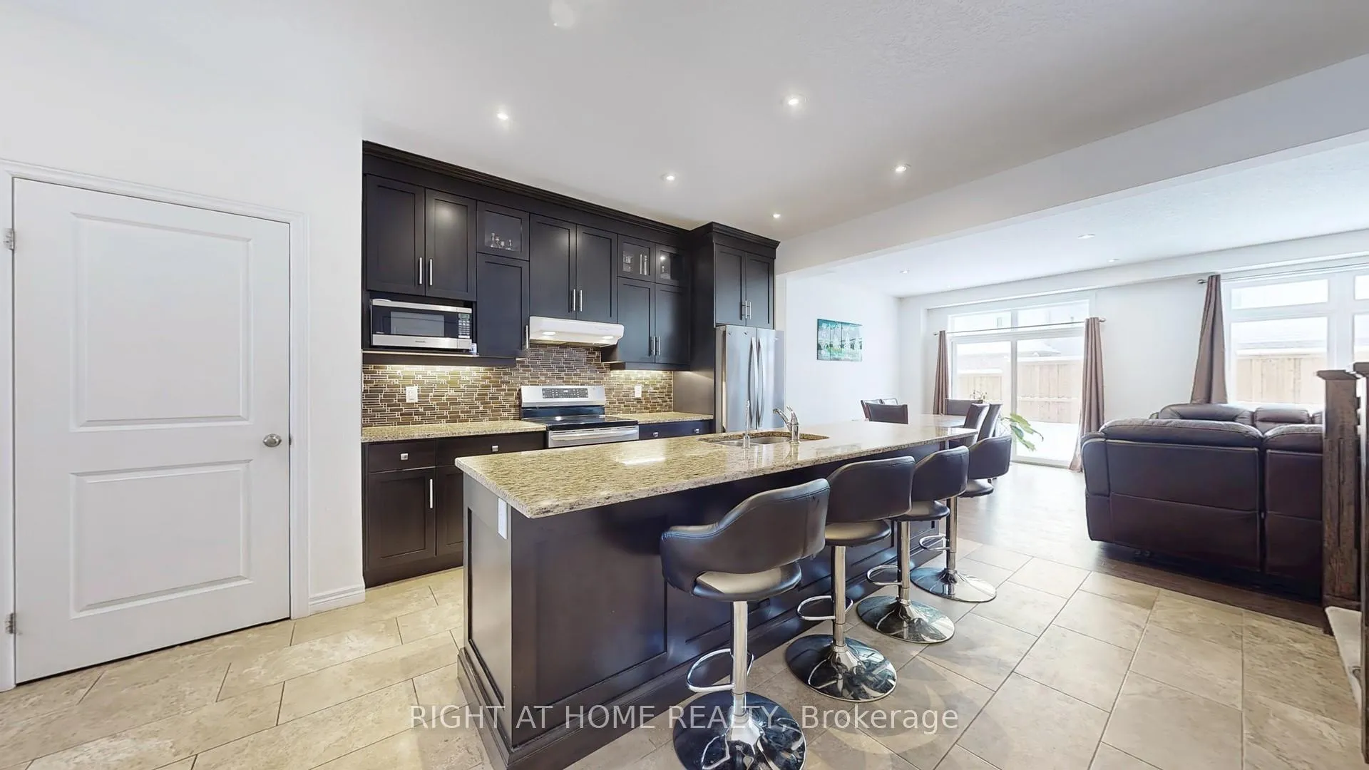 Photo 19 of 348 Rivertrail Avenue, Kitchener — HOMEH