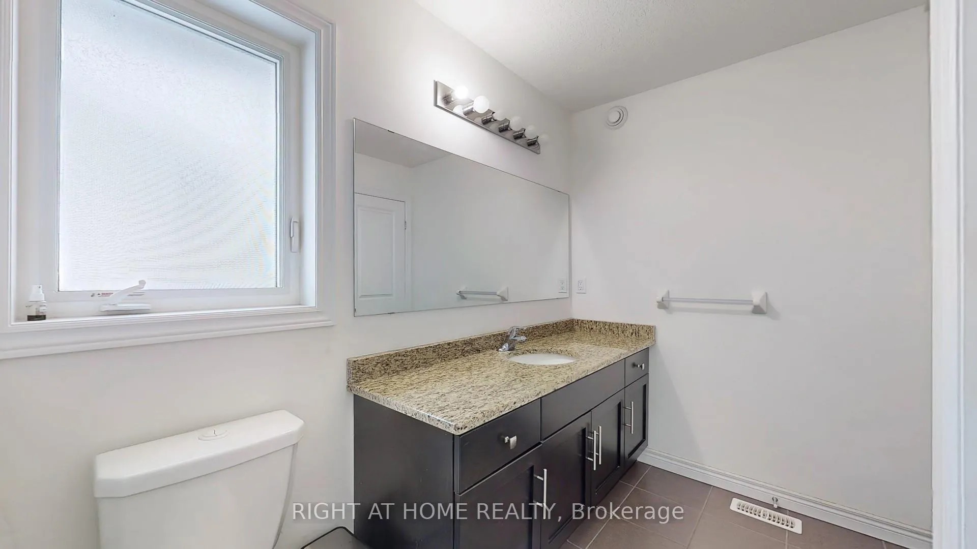 Photo 38 of 348 Rivertrail Avenue, Kitchener — HOMEH