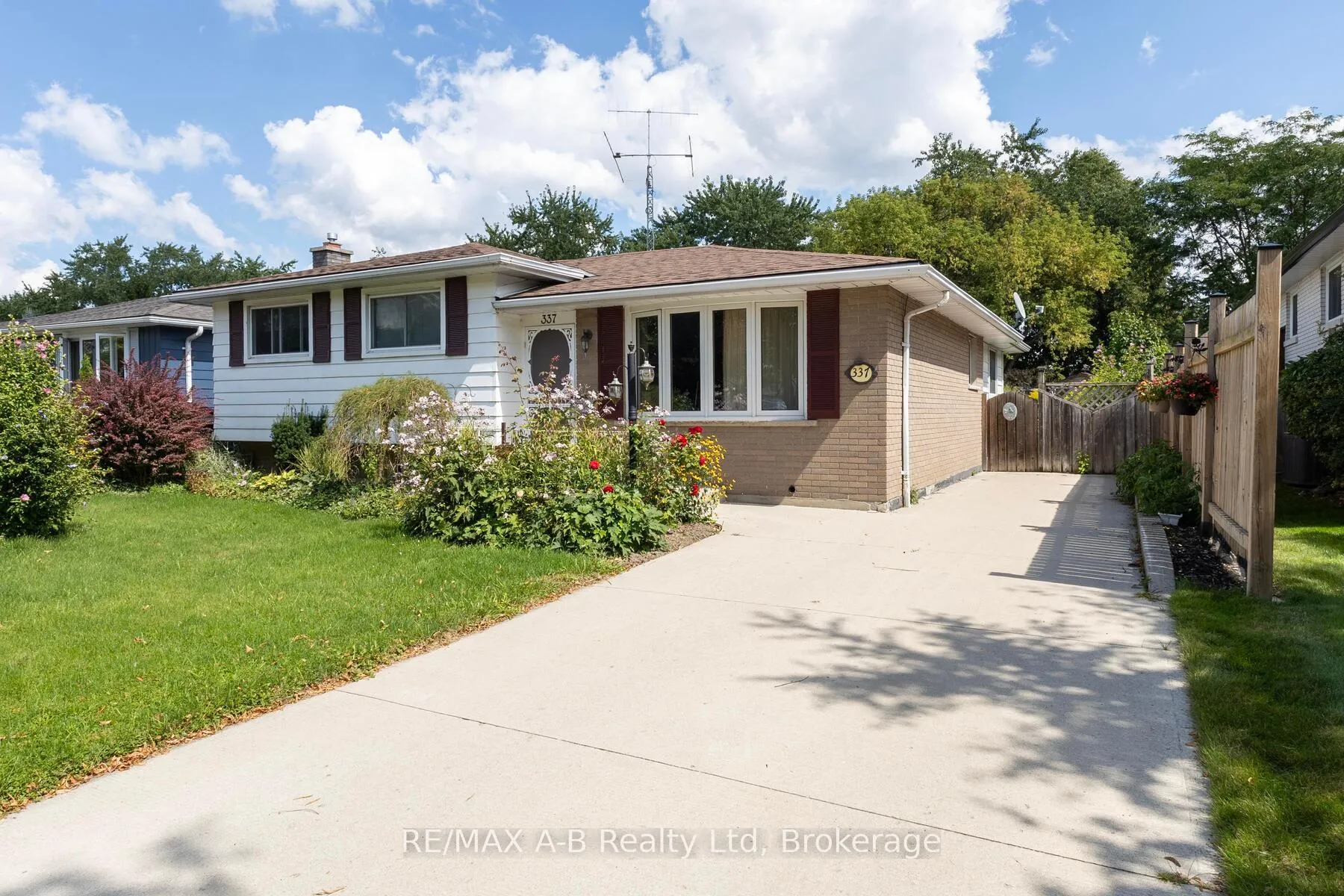 Photo 1 of 337 Willow Street, Stratford — HOMEH