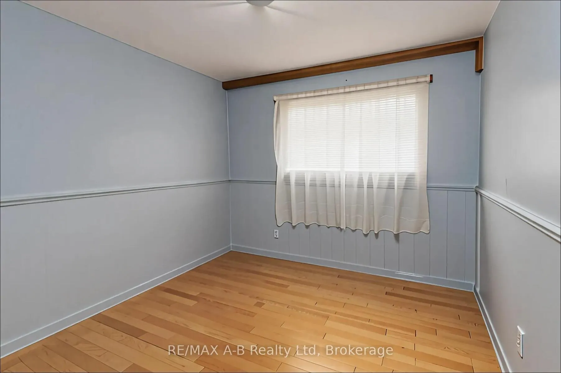 Photo 13 of 337 Willow Street, Stratford — HOMEH