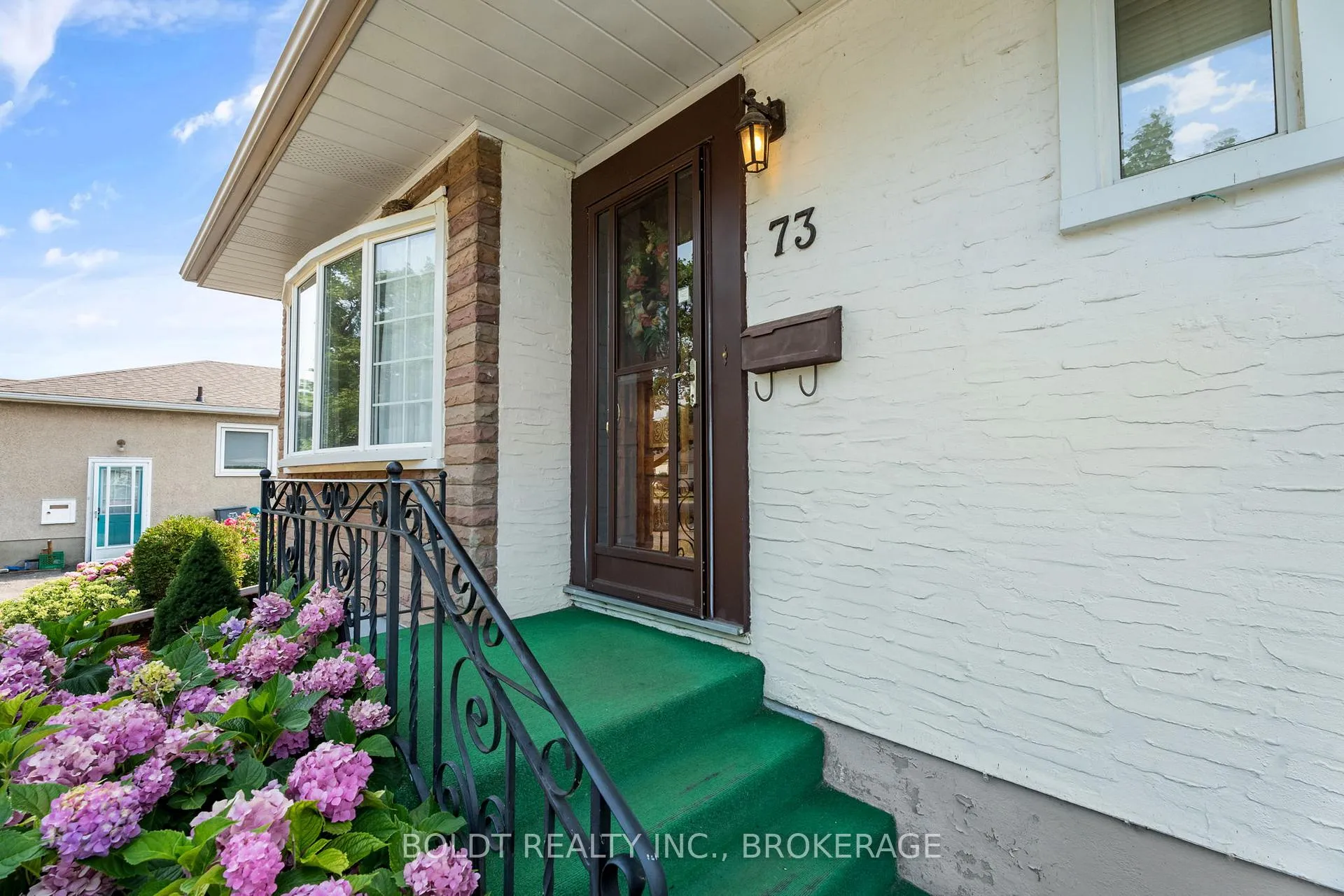 Photo 3 of 73 Dunkeld Avenue, St. Catharines, Carlton/Bunting — HOMEH