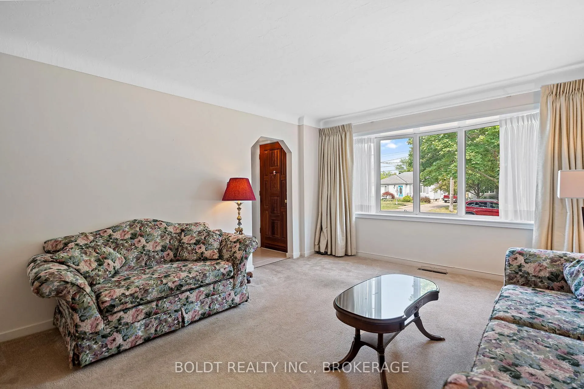 Photo 4 of 73 Dunkeld Avenue, St. Catharines, Carlton/Bunting — HOMEH