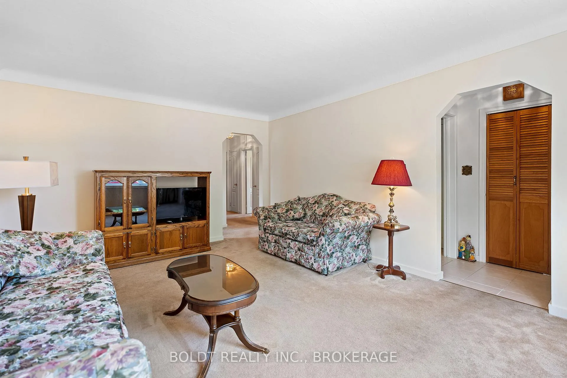 Photo 5 of 73 Dunkeld Avenue, St. Catharines, Carlton/Bunting — HOMEH