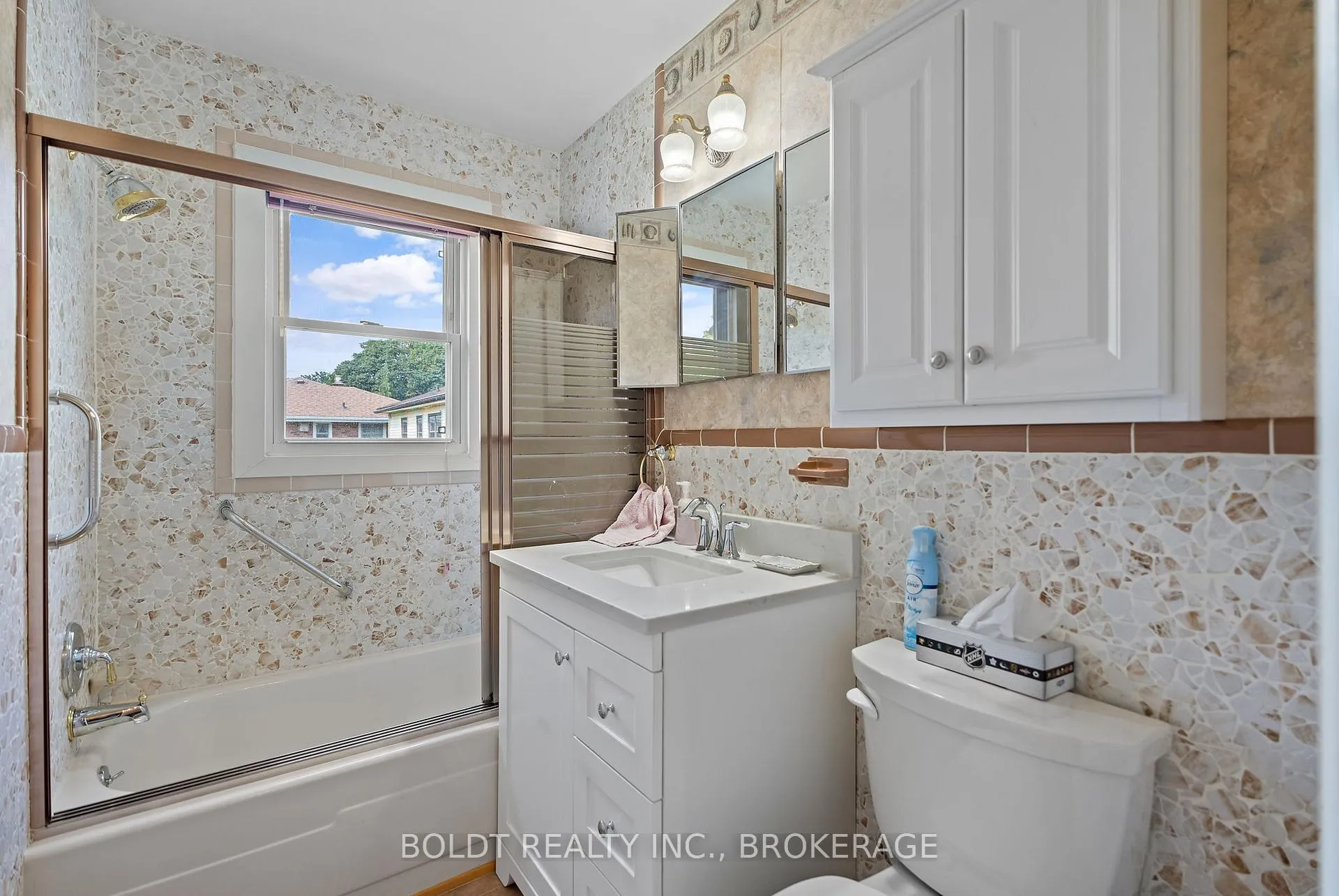 Photo 18 of 73 Dunkeld Avenue, St. Catharines, Carlton/Bunting — HOMEH