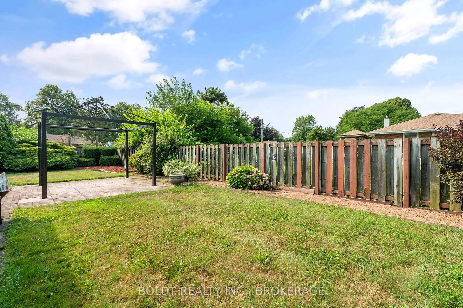 Photo 26 of 73 Dunkeld Avenue, St. Catharines, Carlton/Bunting — HOMEH