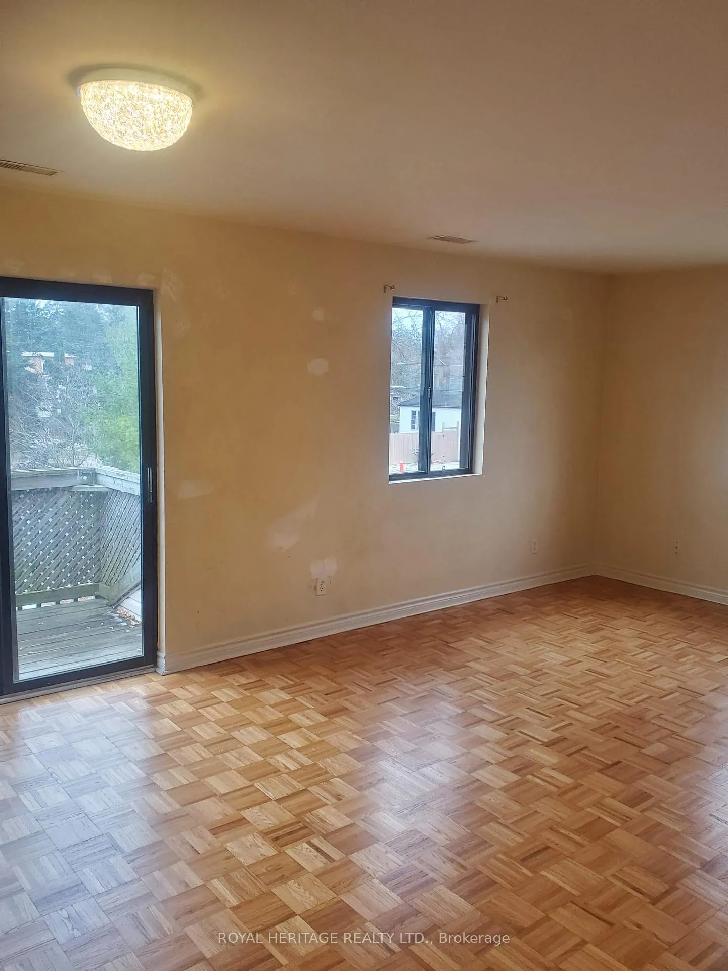 Photo 4 of Unit Unit 7, 677 Marksbury Road, Pickering, West Shore — HOMEH