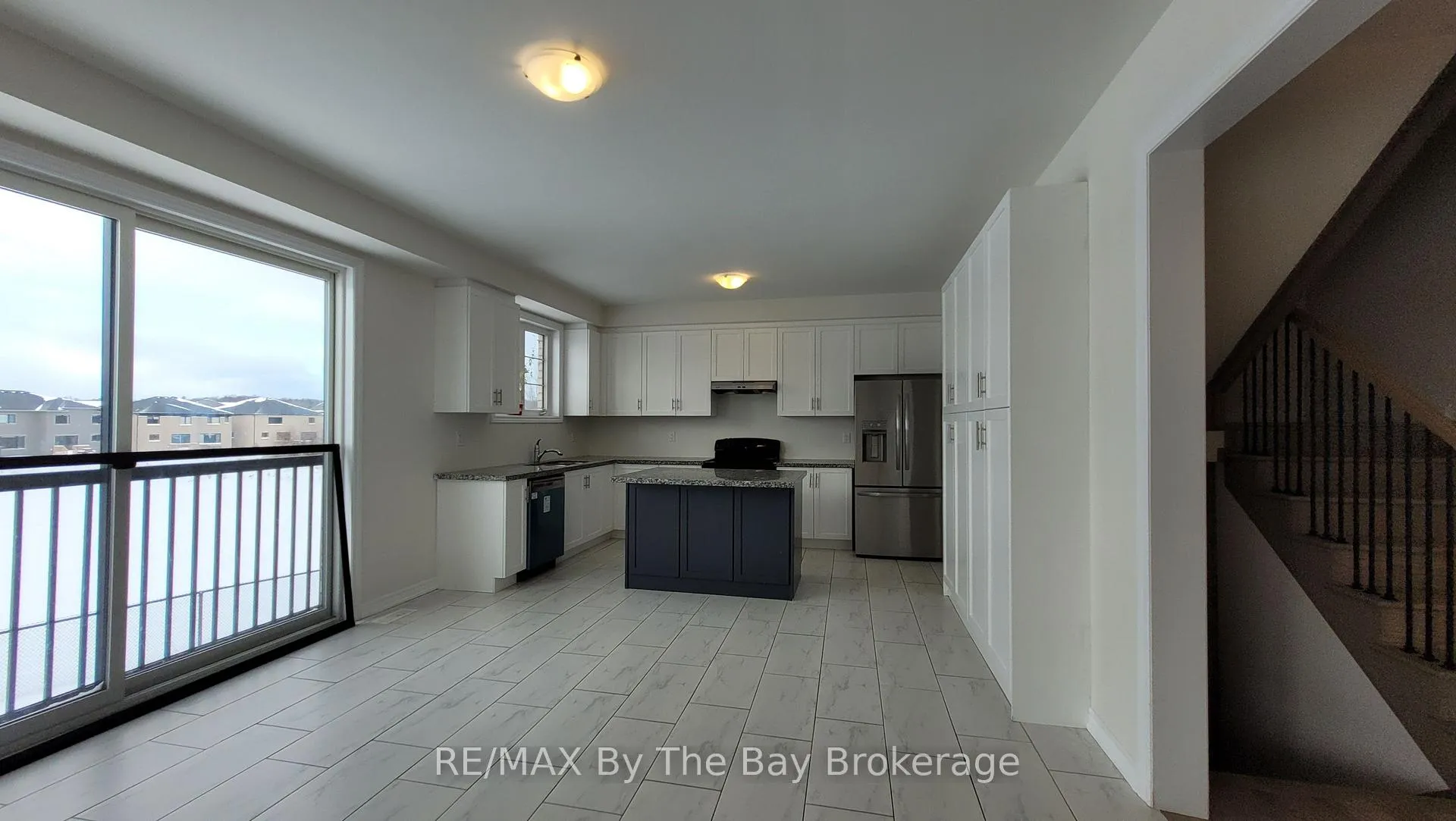 Photo 7 of 11 Del Ray Crescent, Wasaga Beach — HOMEH