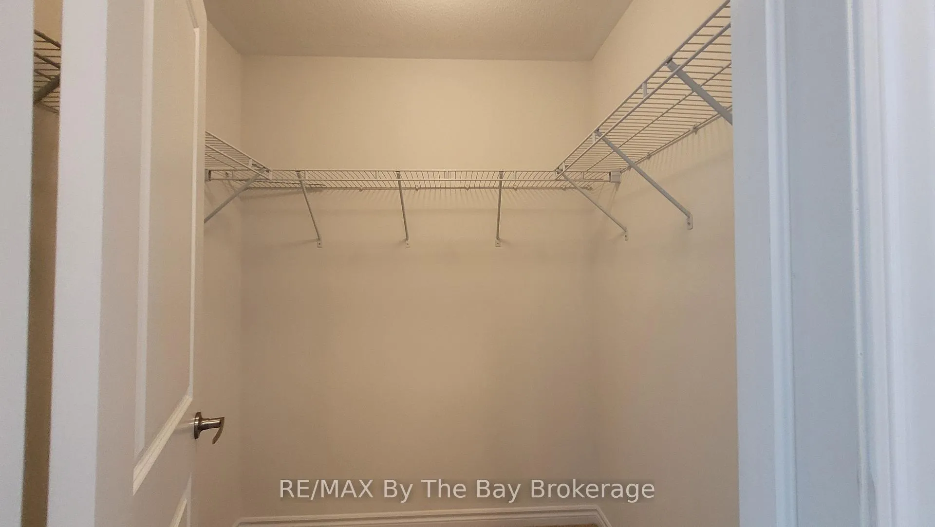 Photo 20 of 11 Del Ray Crescent, Wasaga Beach — HOMEH