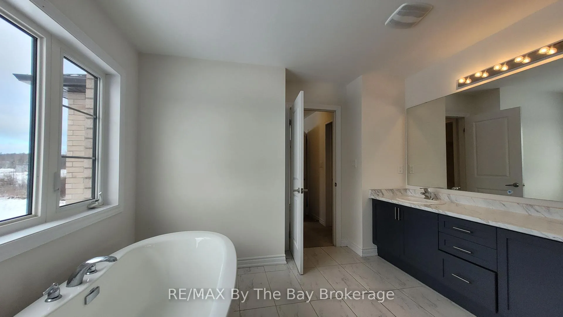 Photo 22 of 11 Del Ray Crescent, Wasaga Beach — HOMEH