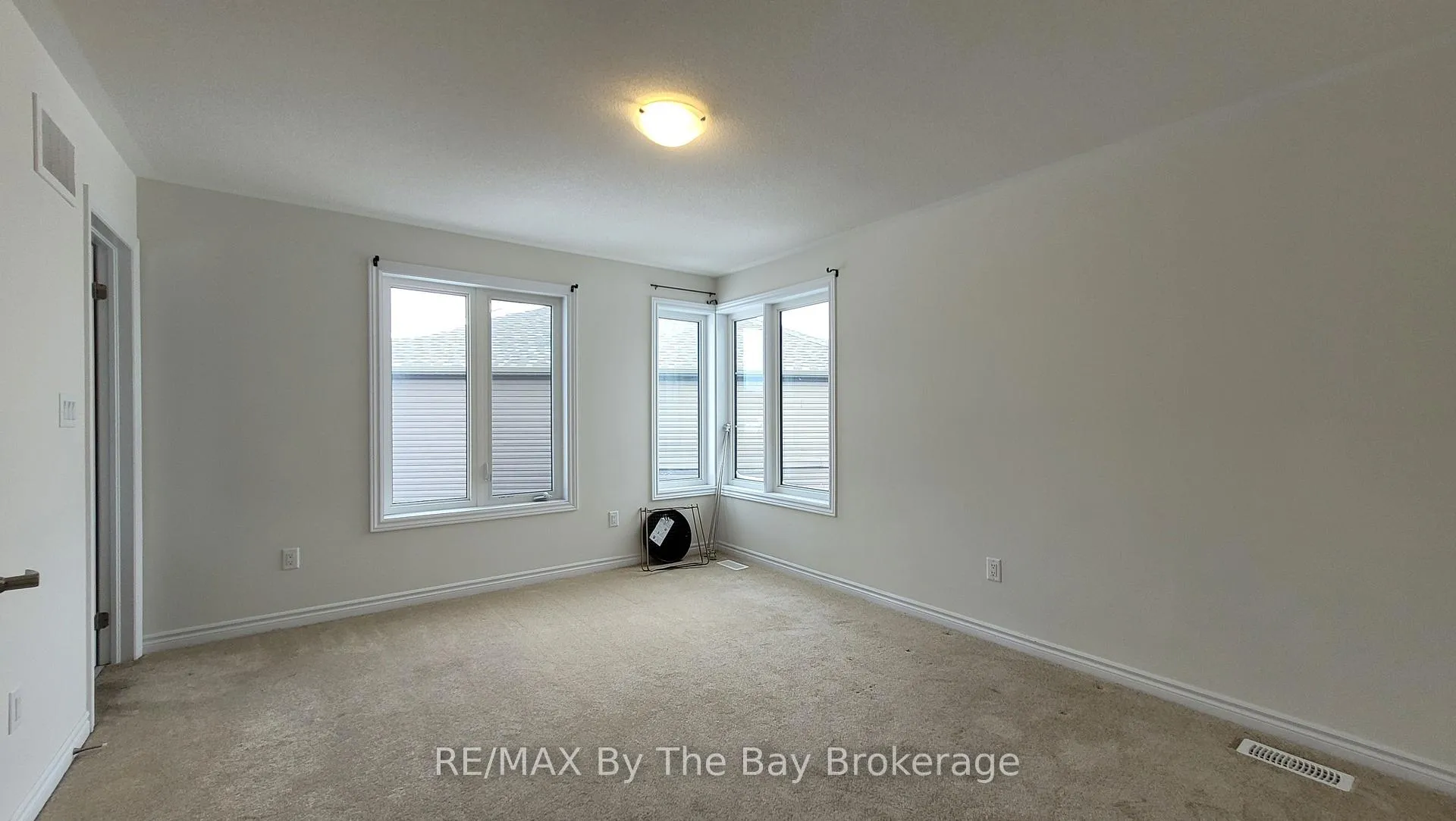 Photo 34 of 11 Del Ray Crescent, Wasaga Beach — HOMEH