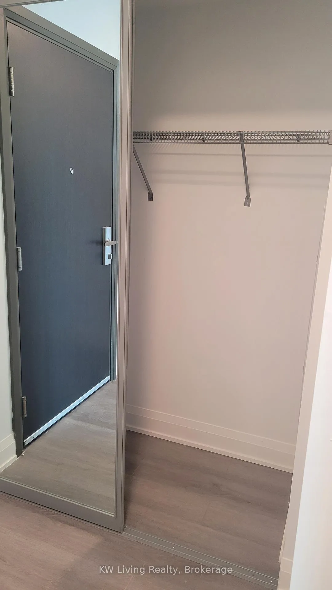 Photo 8 of Unit 4206, 8 Water Walk Drive, Markham, Unionville — HOMEH