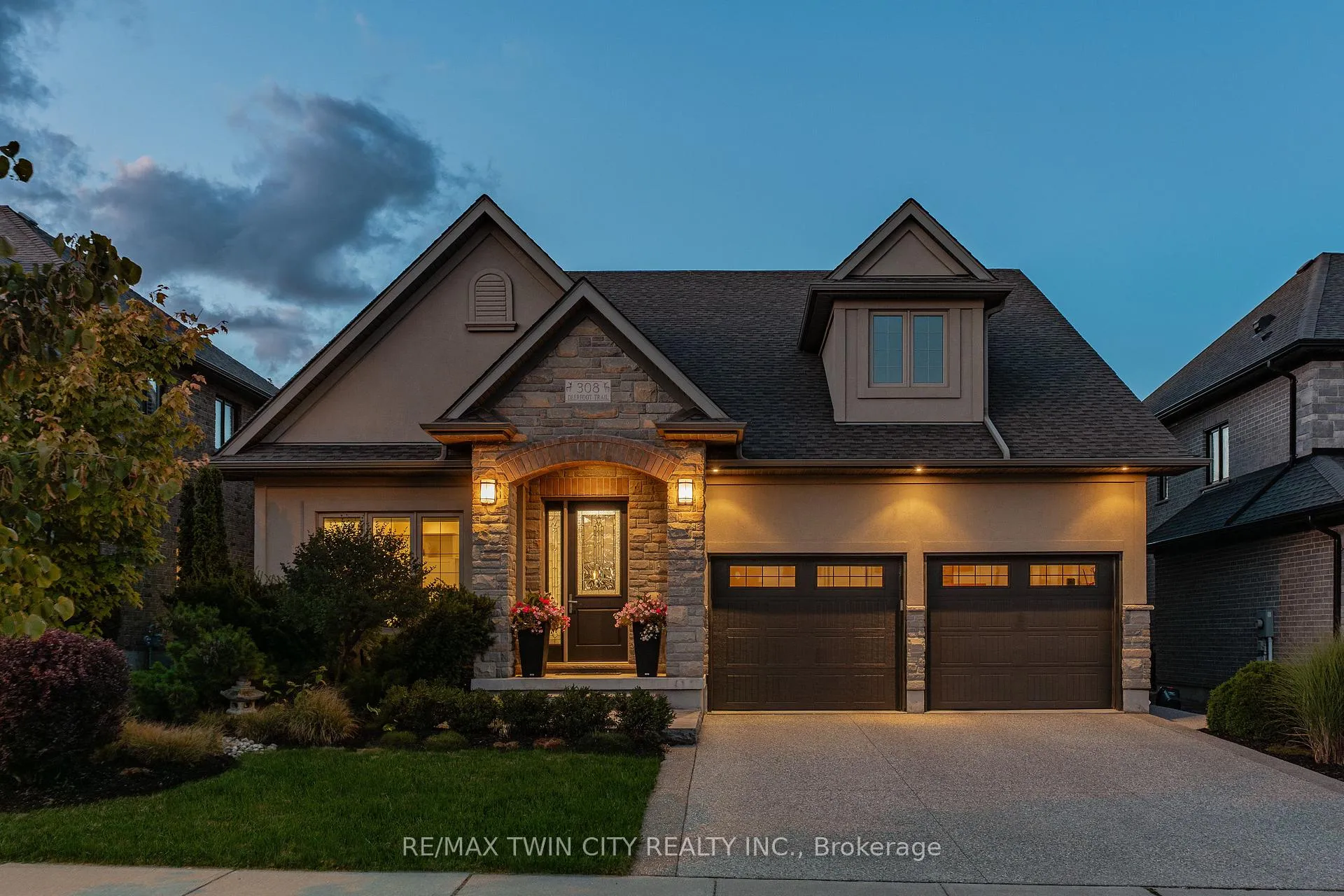 Photo 4 of 308 Deerfoot Trail, Waterloo, Eastbridge — HOMEH