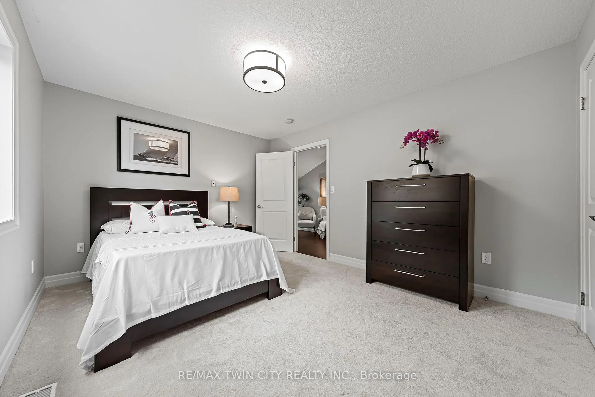 Photo 31 of 308 Deerfoot Trail, Waterloo, Eastbridge — HOMEH