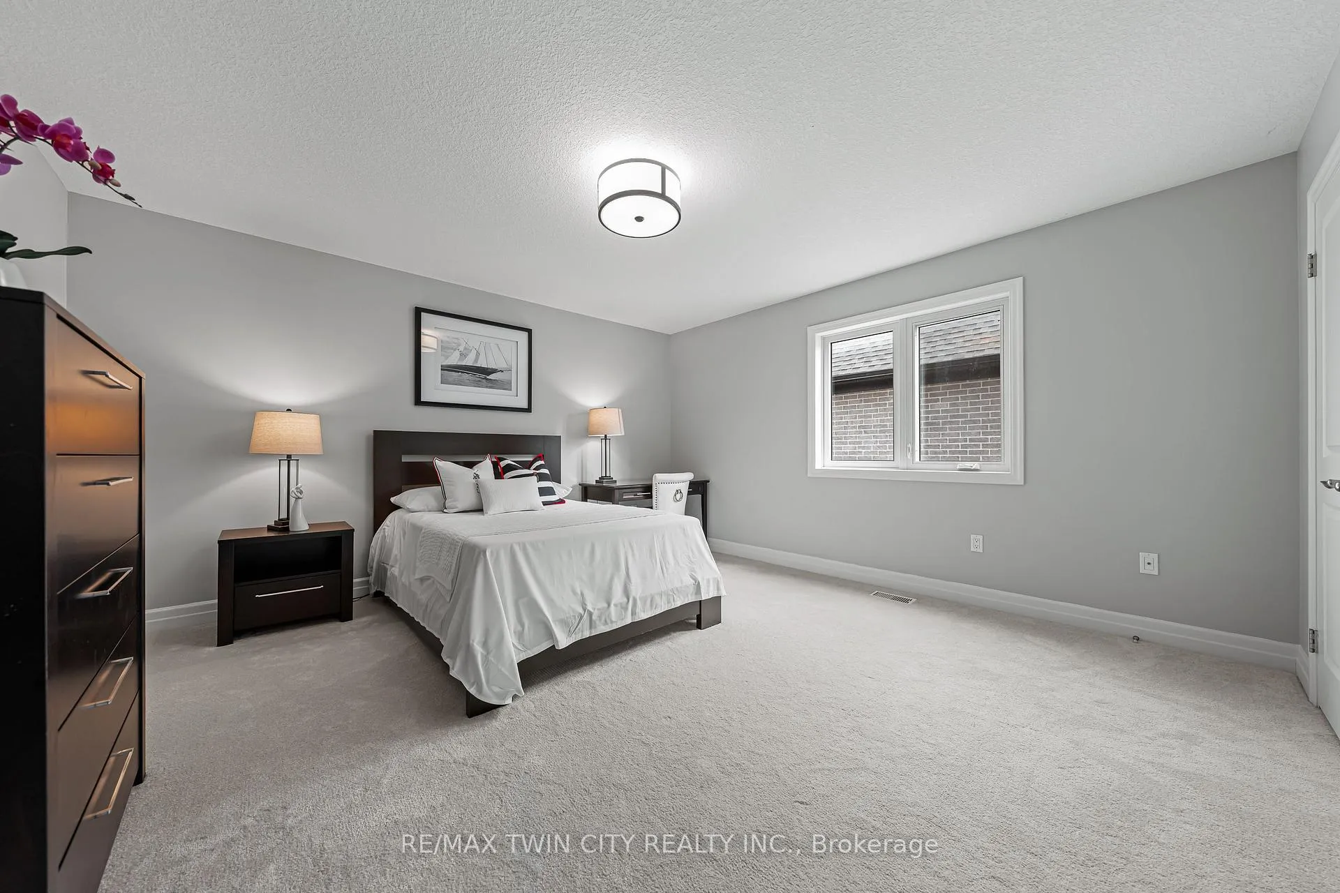Photo 32 of 308 Deerfoot Trail, Waterloo, Eastbridge — HOMEH