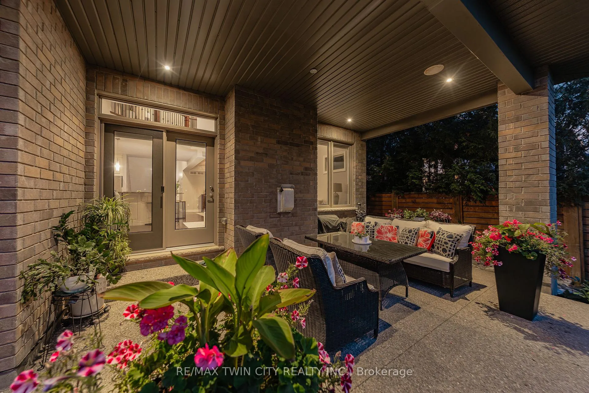 Photo 44 of 308 Deerfoot Trail, Waterloo, Eastbridge — HOMEH