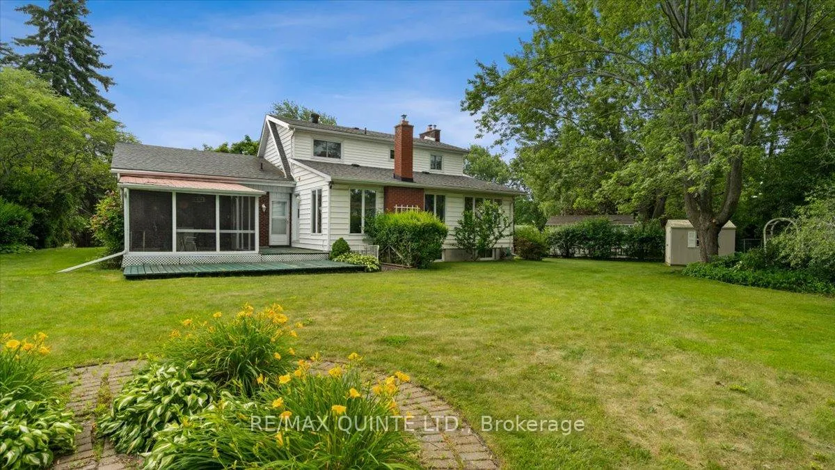 Photo 3 of 8 Enid Court, Belleville — HOMEH