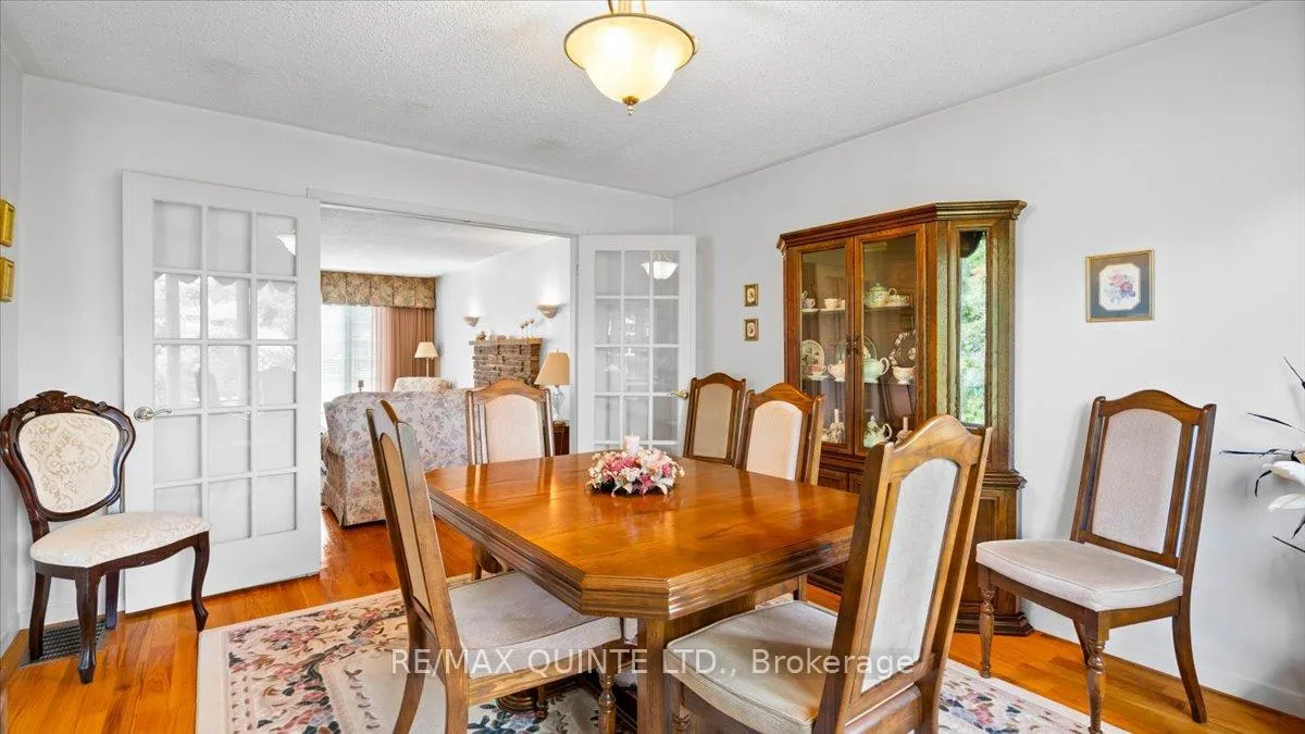 Photo 11 of 8 Enid Court, Belleville — HOMEH