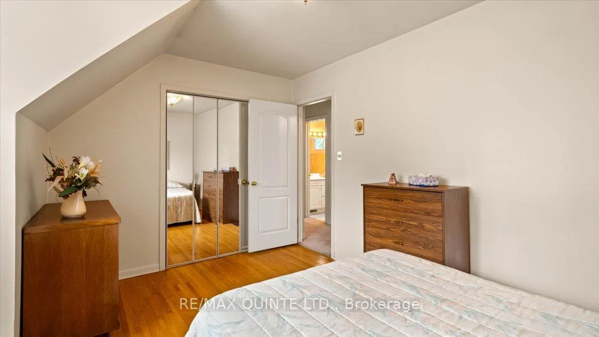 Photo 15 of 8 Enid Court, Belleville — HOMEH