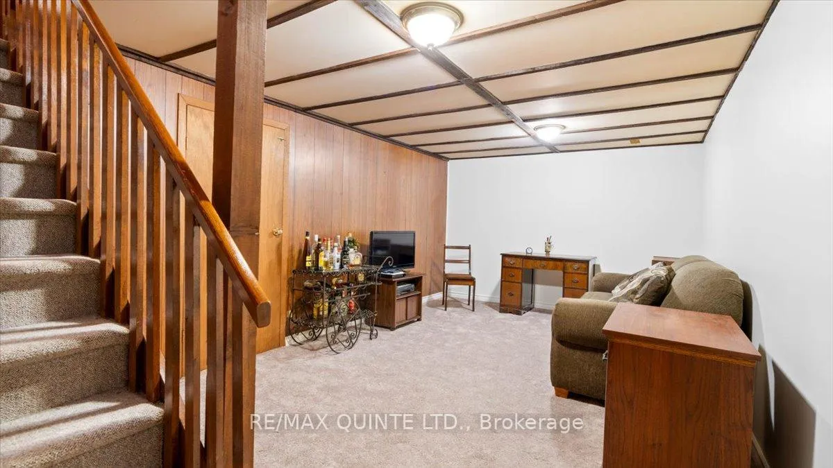 Photo 21 of 8 Enid Court, Belleville — HOMEH