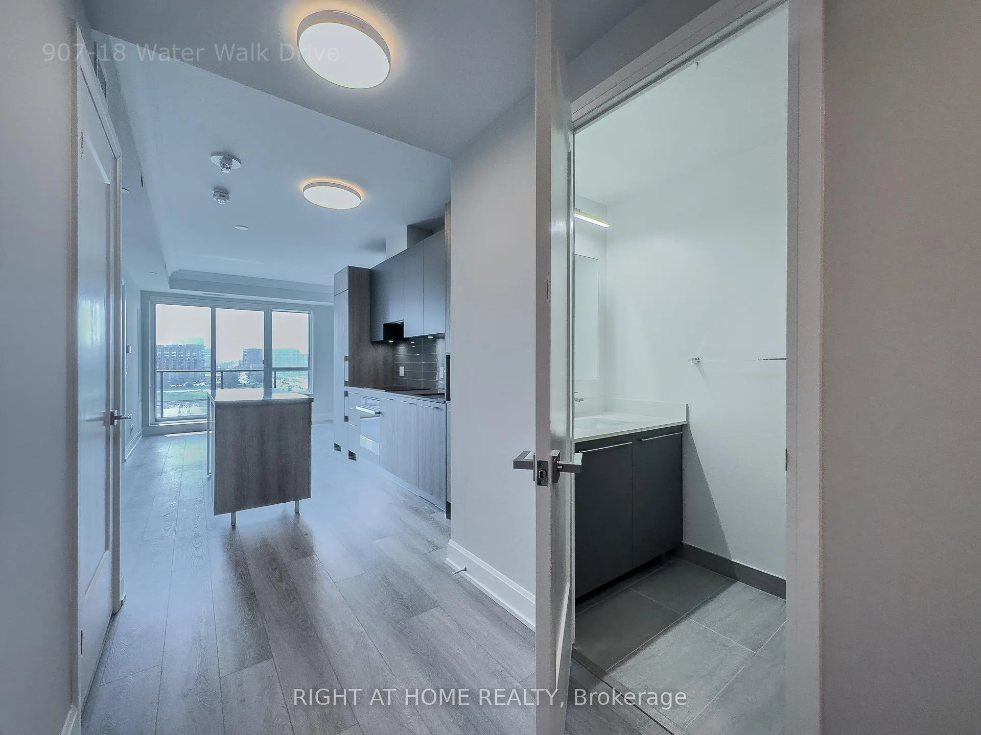 Photo 21 of Unit 907, 18 Water Walk Drive, Markham, Unionville — HOMEH