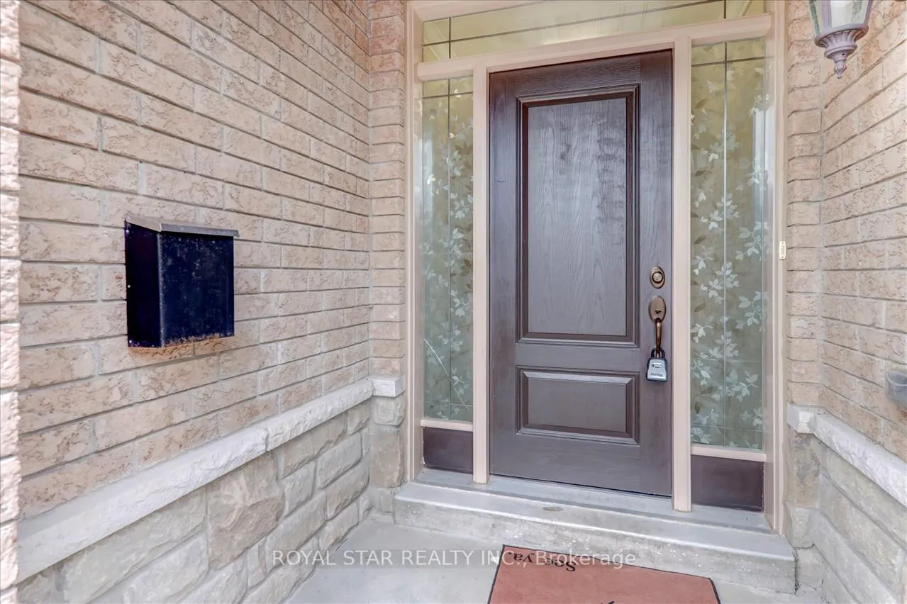 Photo 2 of 1881 Pine Grove Avenue, Pickering, Highbush — HOMEH
