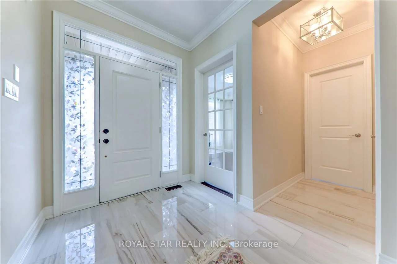 Photo 6 of 1881 Pine Grove Avenue, Pickering, Highbush — HOMEH
