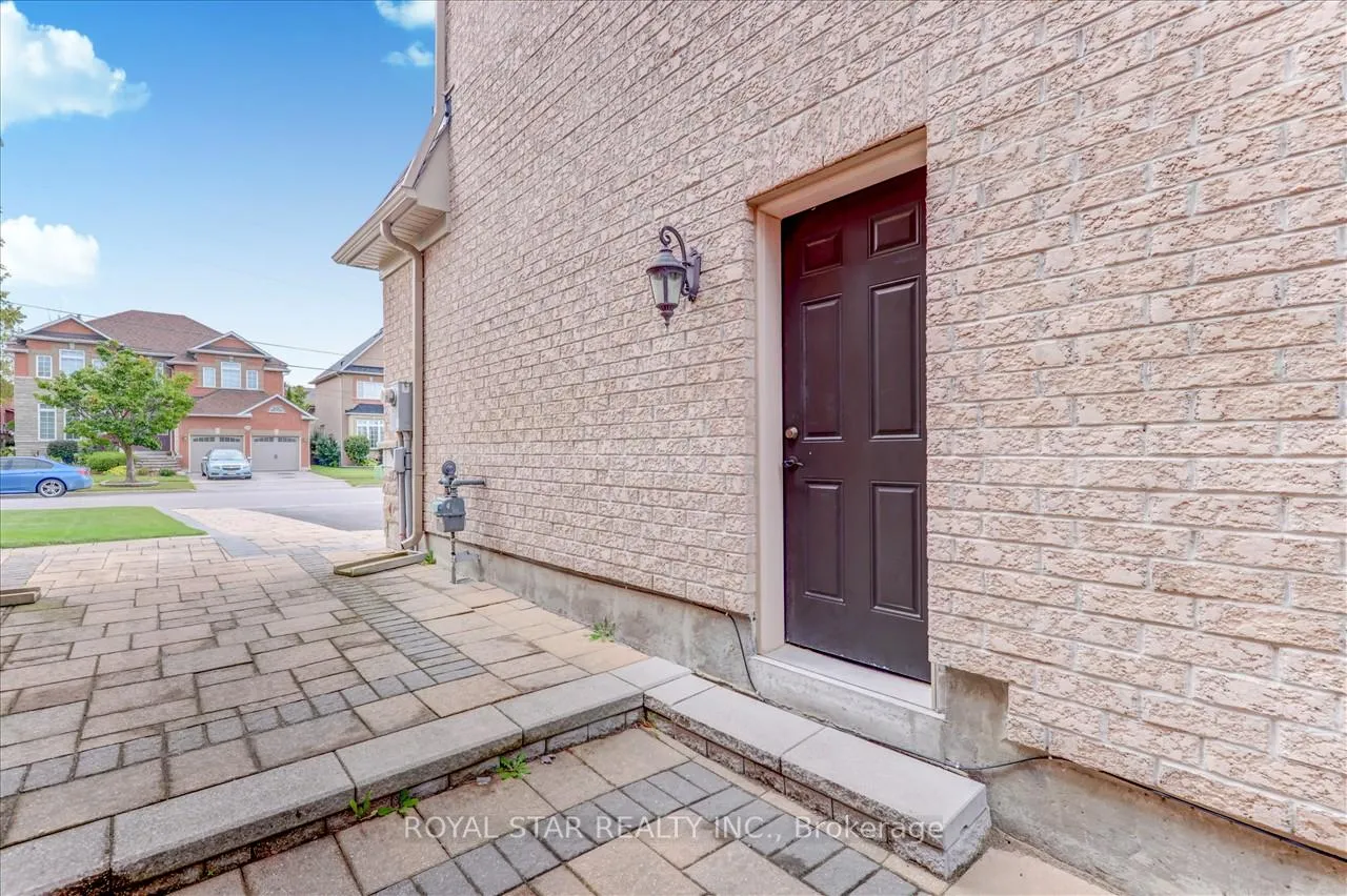 Photo 40 of 1881 Pine Grove Avenue, Pickering, Highbush — HOMEH