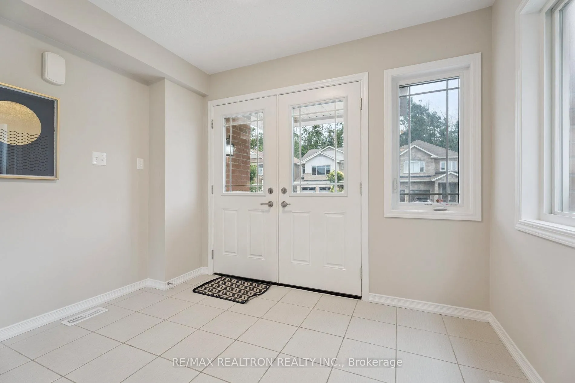 Photo 3 of 254 Diana Drive, Orillia — HOMEH