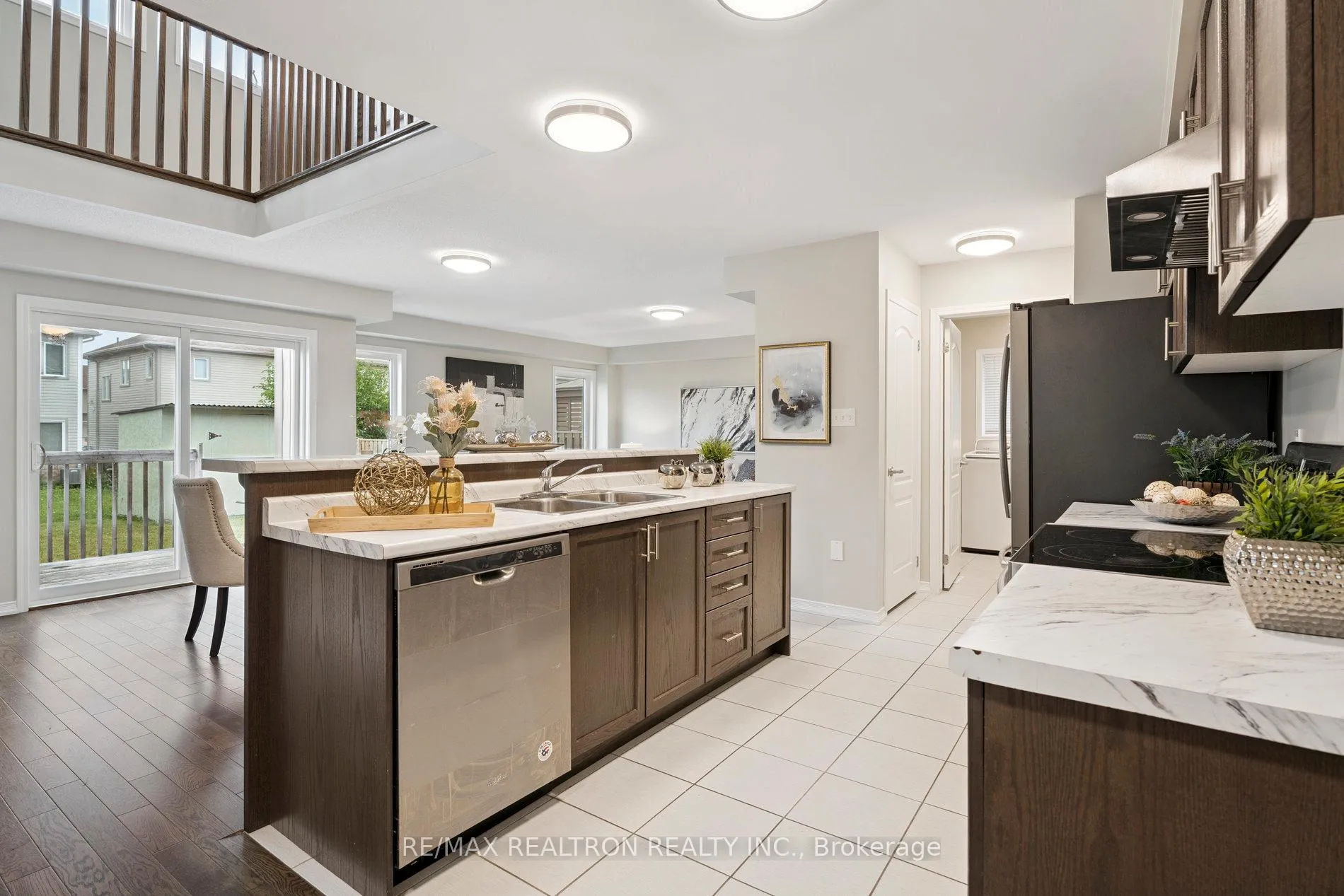 Photo 5 of 254 Diana Drive, Orillia — HOMEH