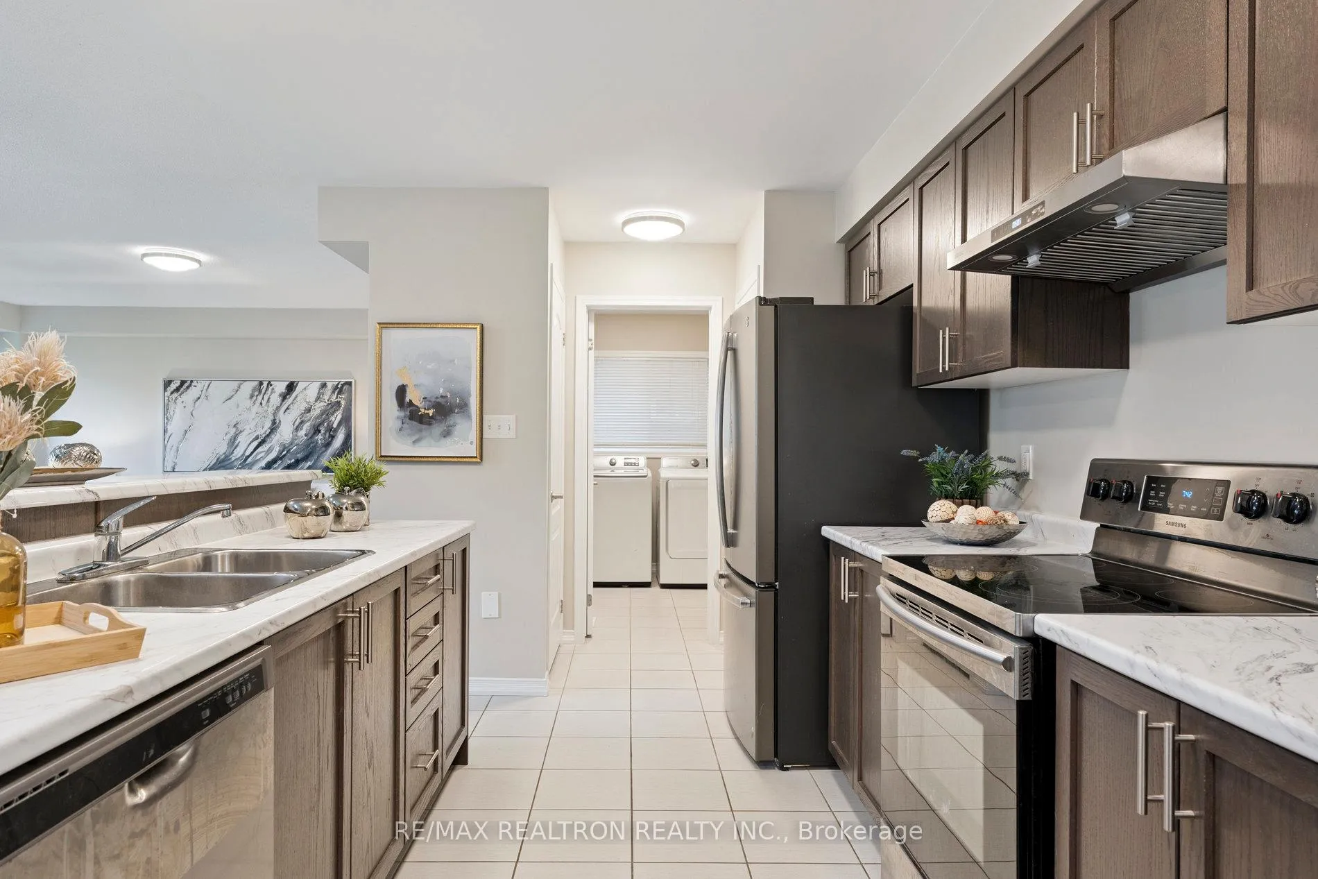 Photo 7 of 254 Diana Drive, Orillia — HOMEH