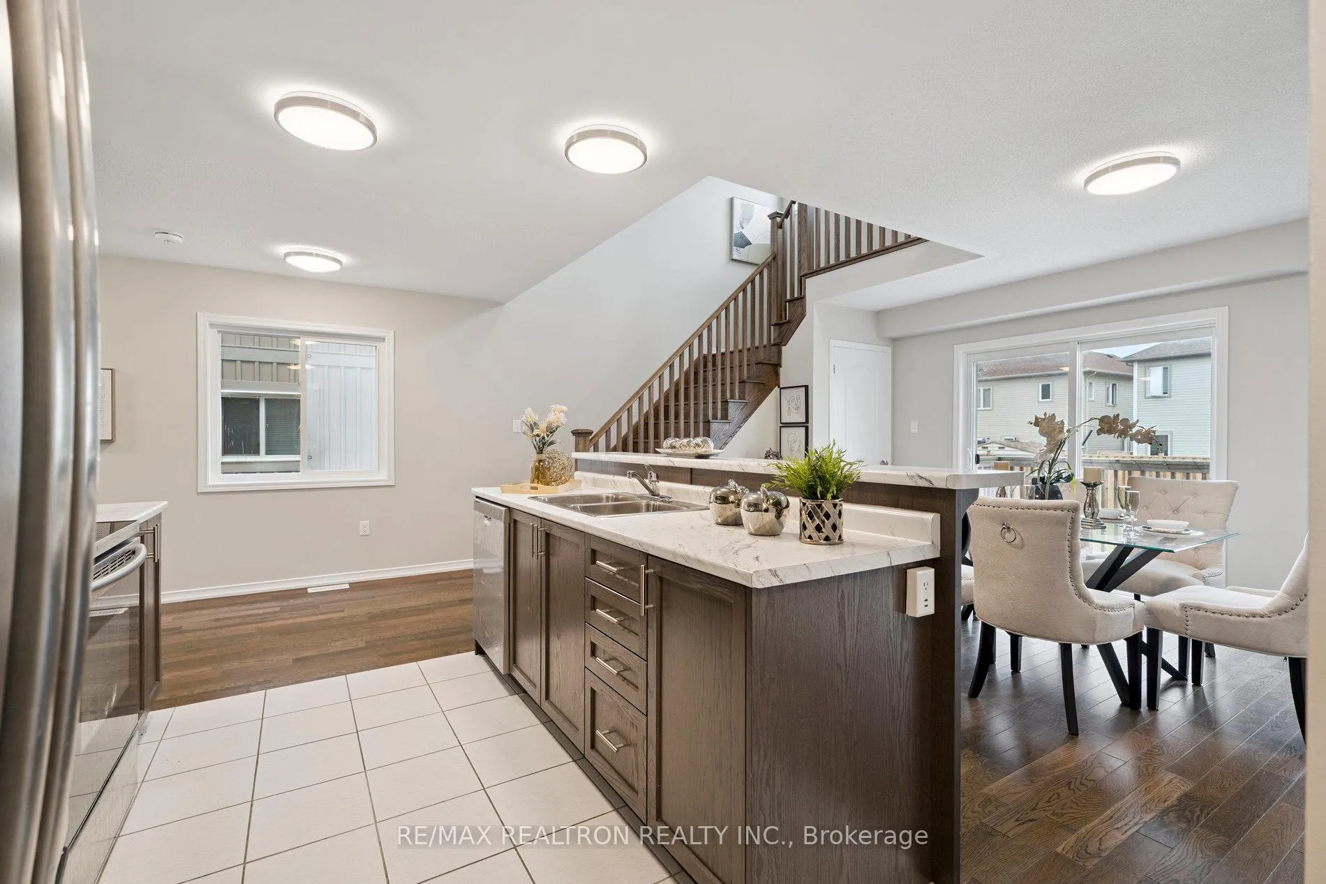 Photo 9 of 254 Diana Drive, Orillia — HOMEH