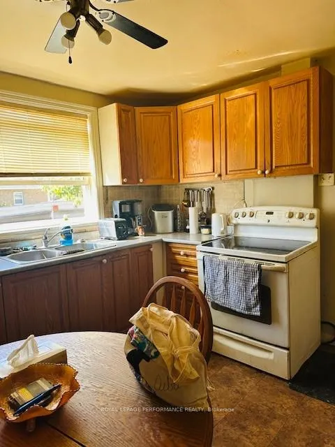Photo 3 of 704-706 First Street, Cornwall — HOMEH