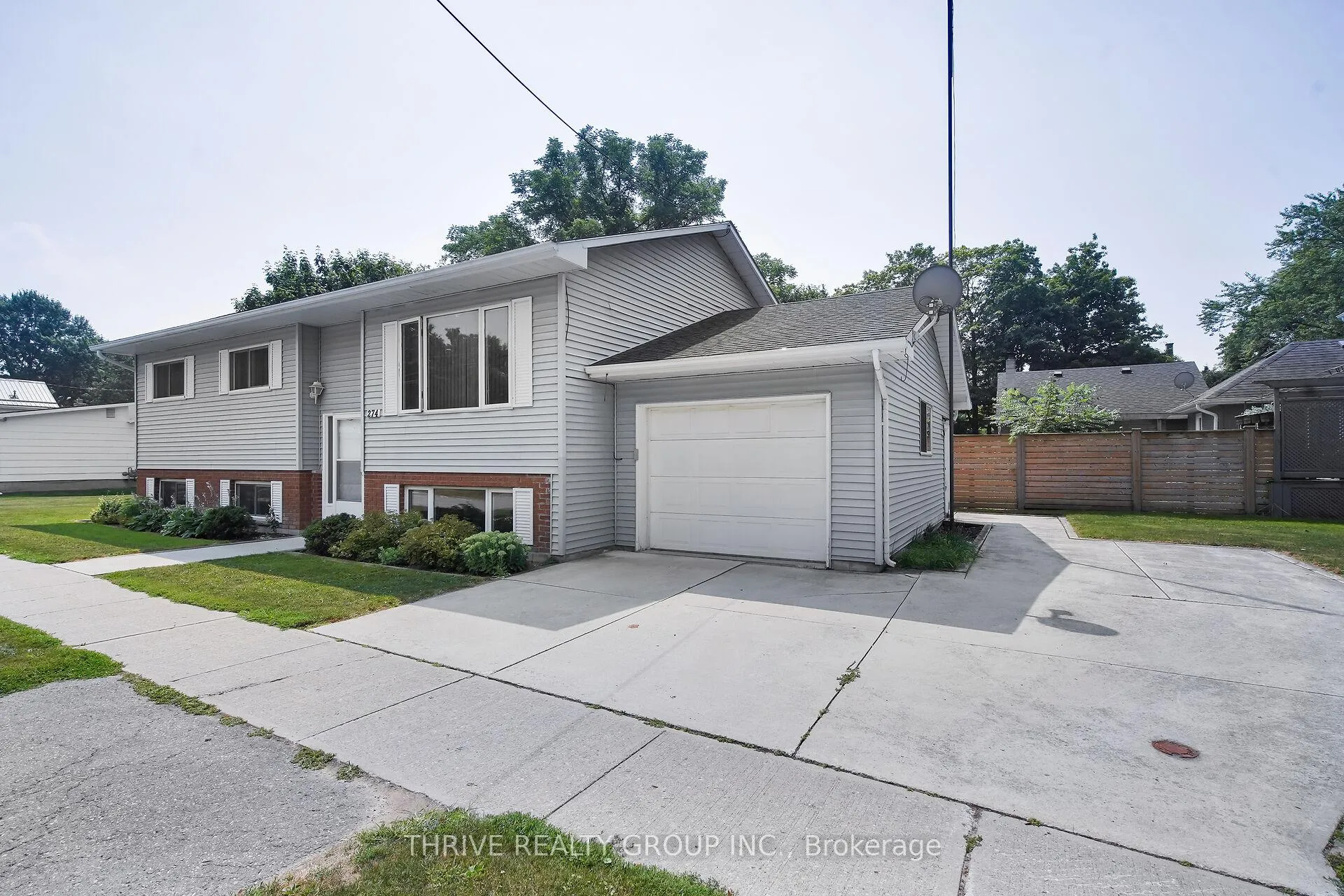 Photo 3 of 274 Station Street, North Middlesex, Parkhill — HOMEH