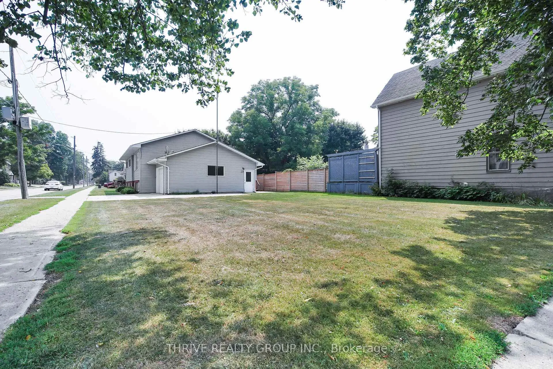 Photo 4 of 274 Station Street, North Middlesex, Parkhill — HOMEH