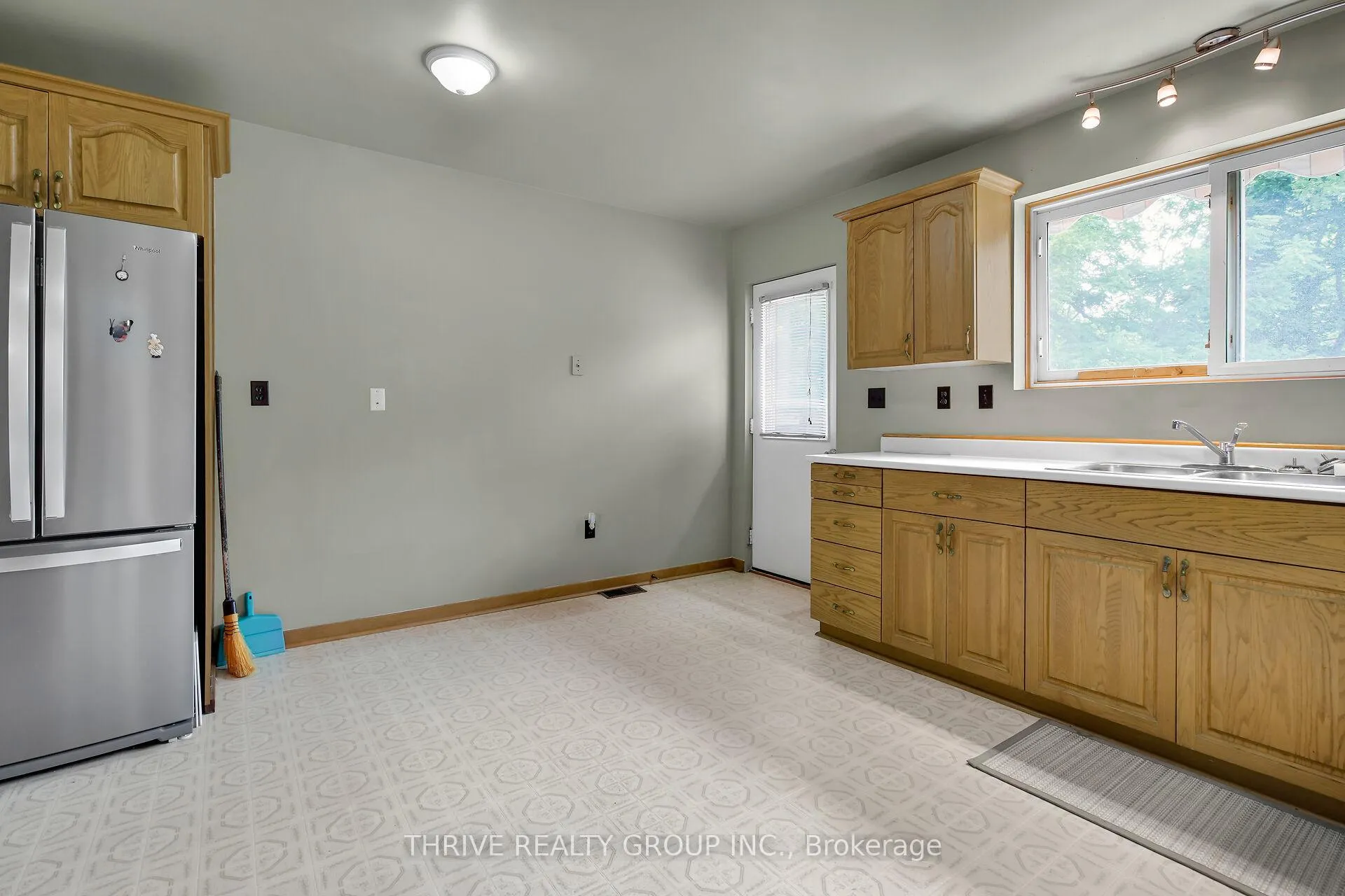 Photo 20 of 274 Station Street, North Middlesex, Parkhill — HOMEH