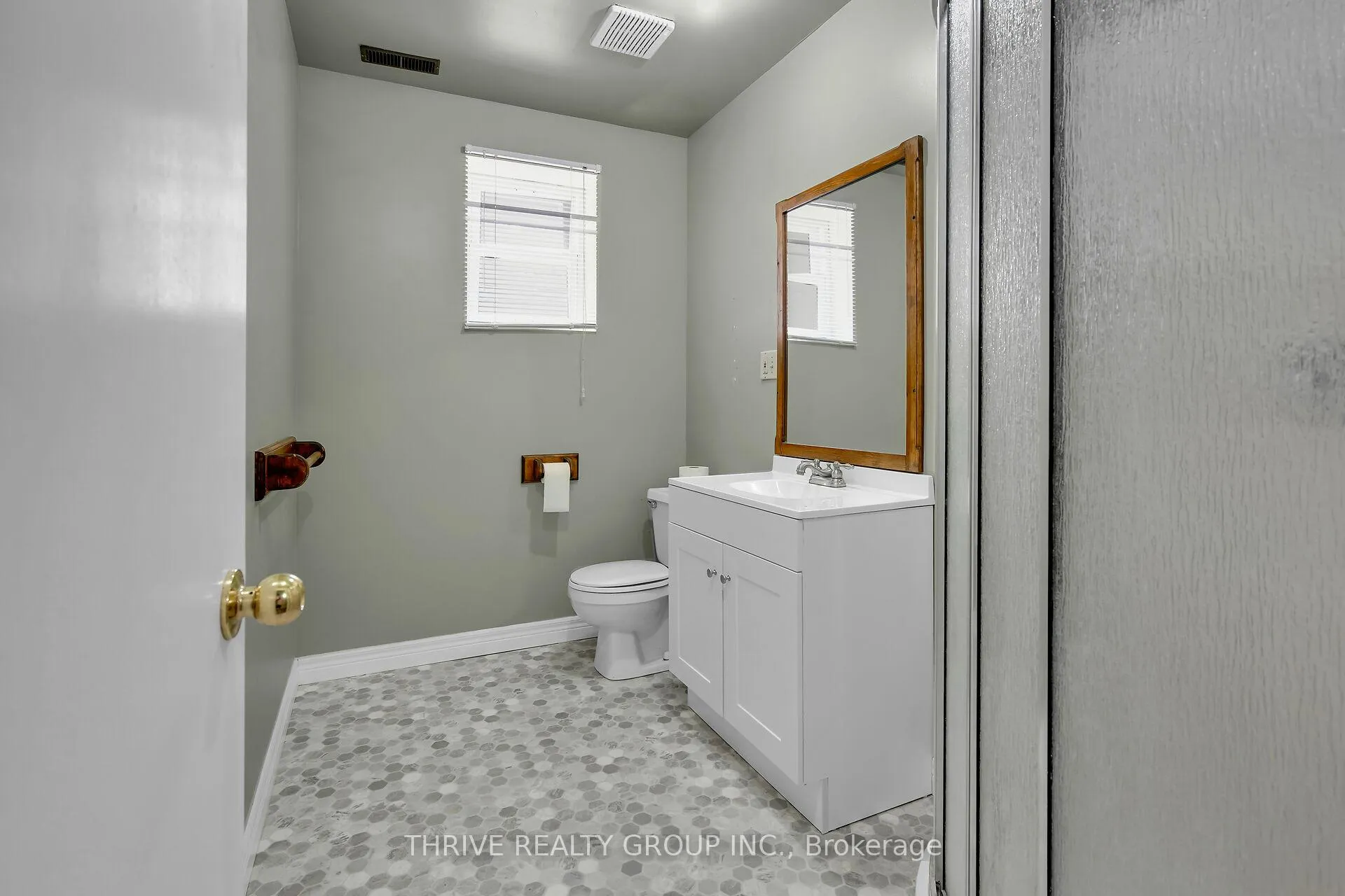 Photo 33 of 274 Station Street, North Middlesex, Parkhill — HOMEH