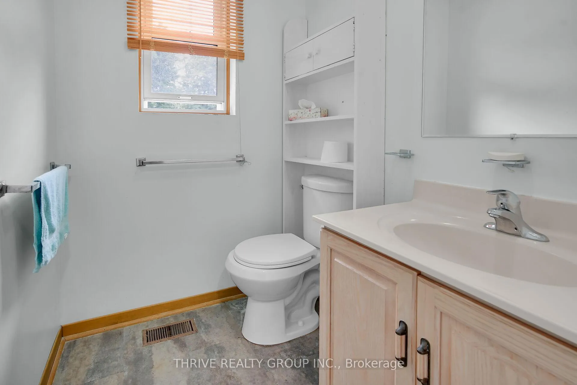 Photo 37 of 274 Station Street, North Middlesex, Parkhill — HOMEH