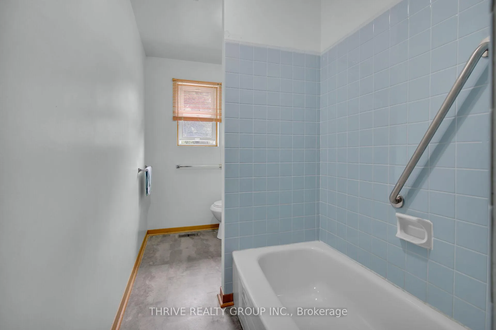Photo 38 of 274 Station Street, North Middlesex, Parkhill — HOMEH