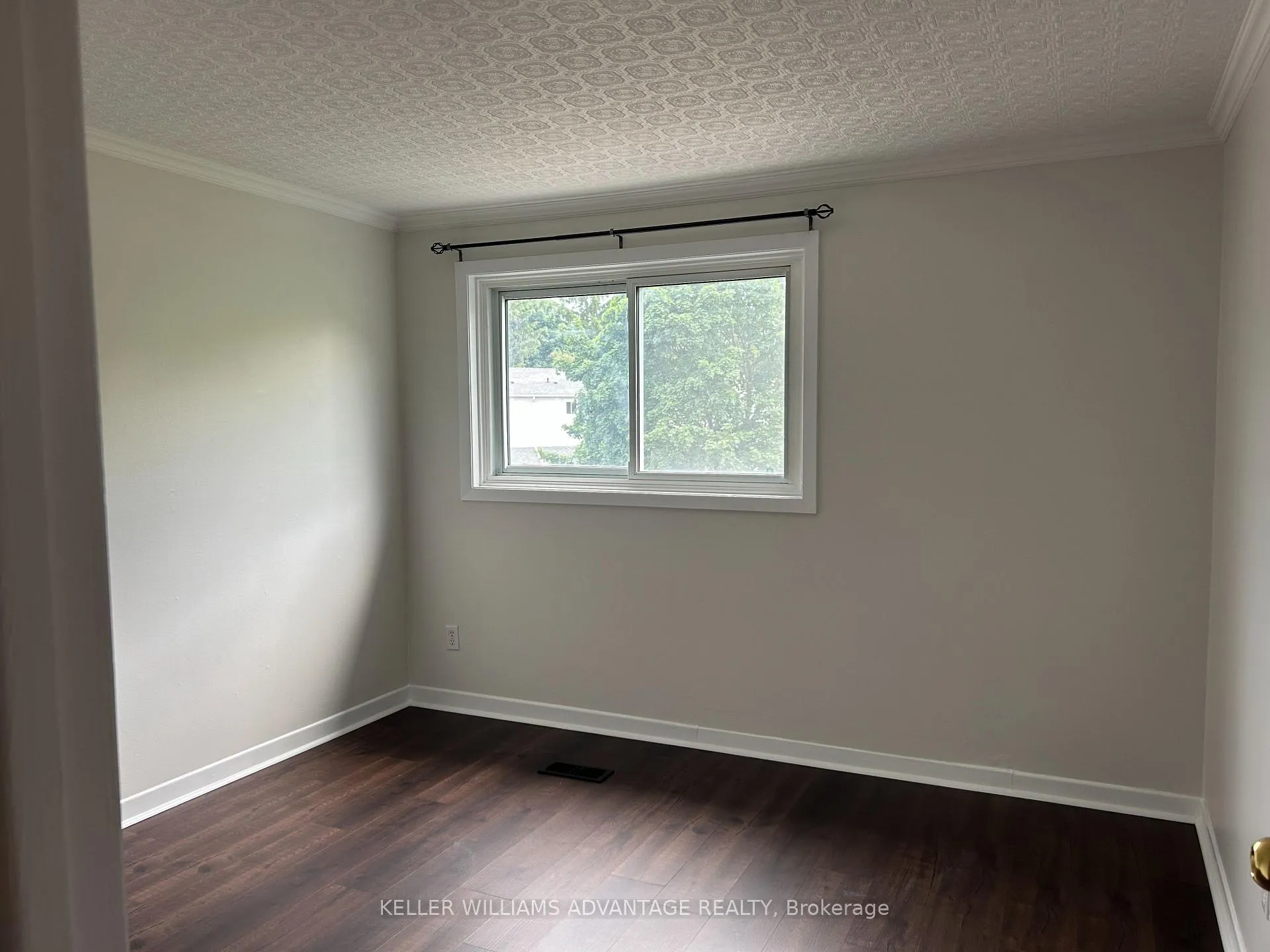 Photo 7 of Unit 2, 301 Garden Street, Whitby, Downtown Whitby — HOMEH