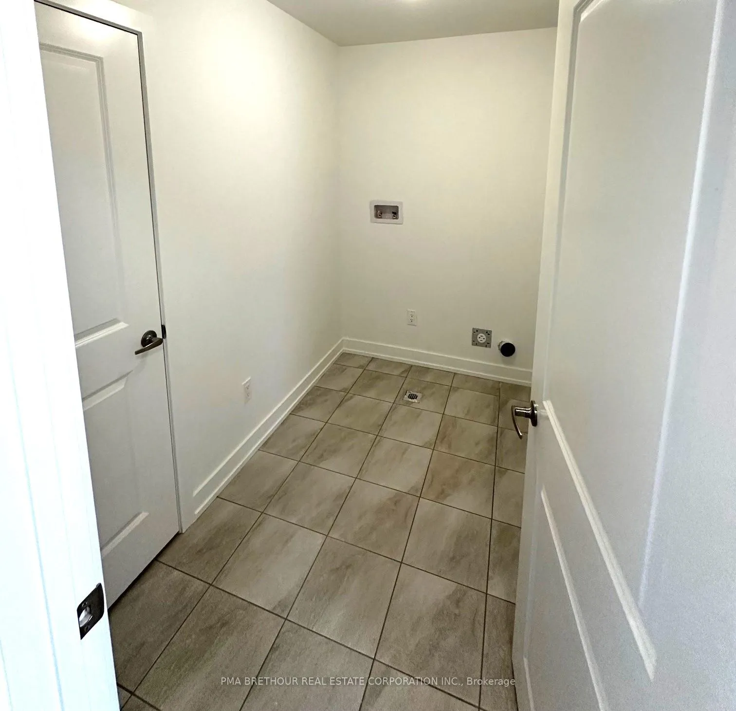 Photo 18 of 50 Morrison Crescent, Whitby, Rural Whitby — HOMEH