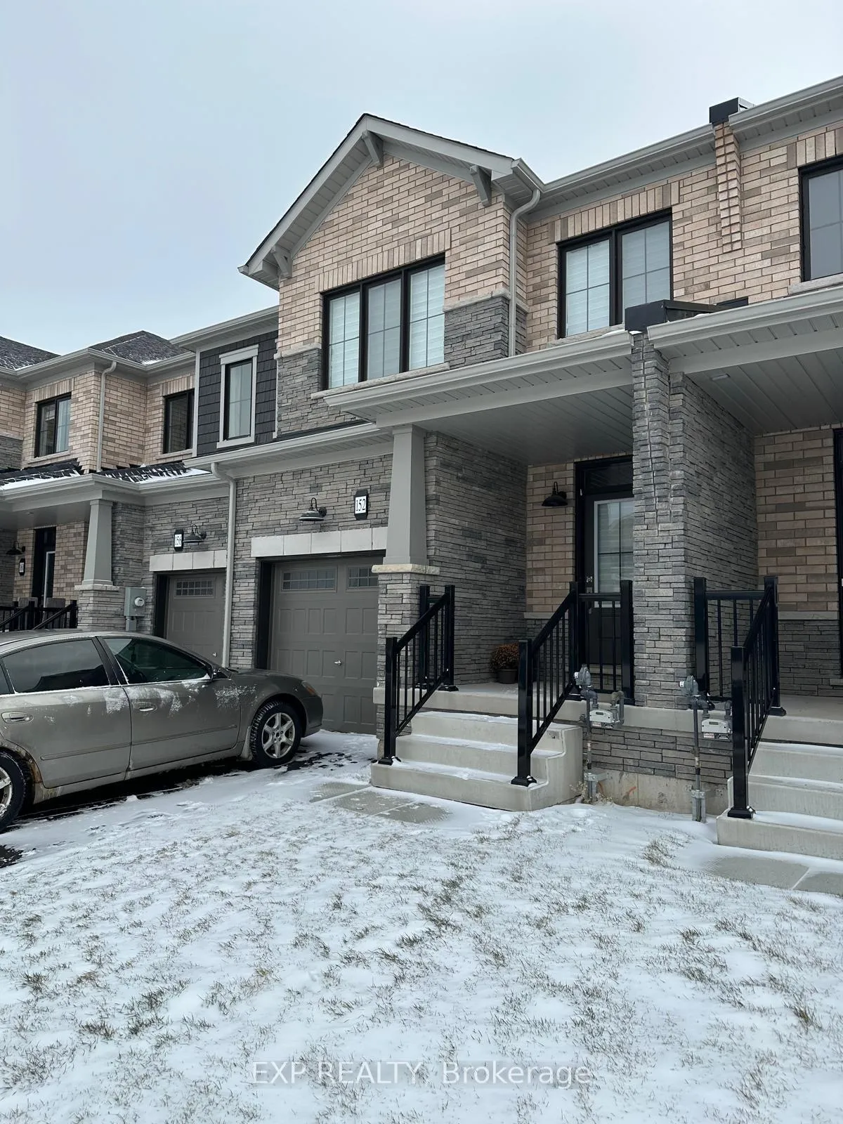 Photo 2 of 152 Keelson Street, Welland, Dain City — HOMEH