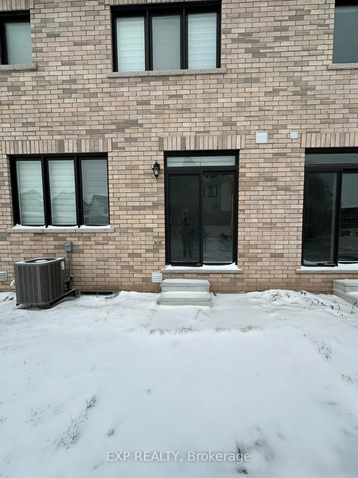 Photo 3 of 152 Keelson Street, Welland, Dain City — HOMEH