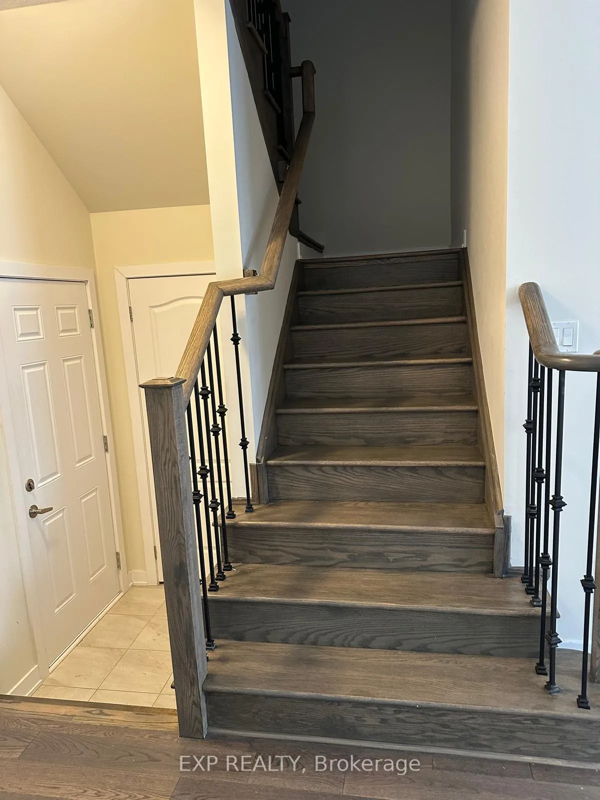 Photo 6 of 152 Keelson Street, Welland, Dain City — HOMEH